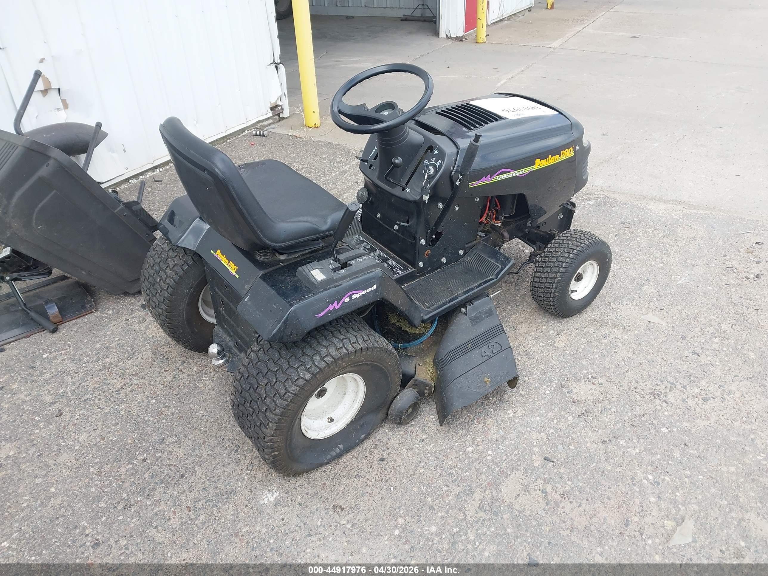 POULAN LAWNMOWER image 6