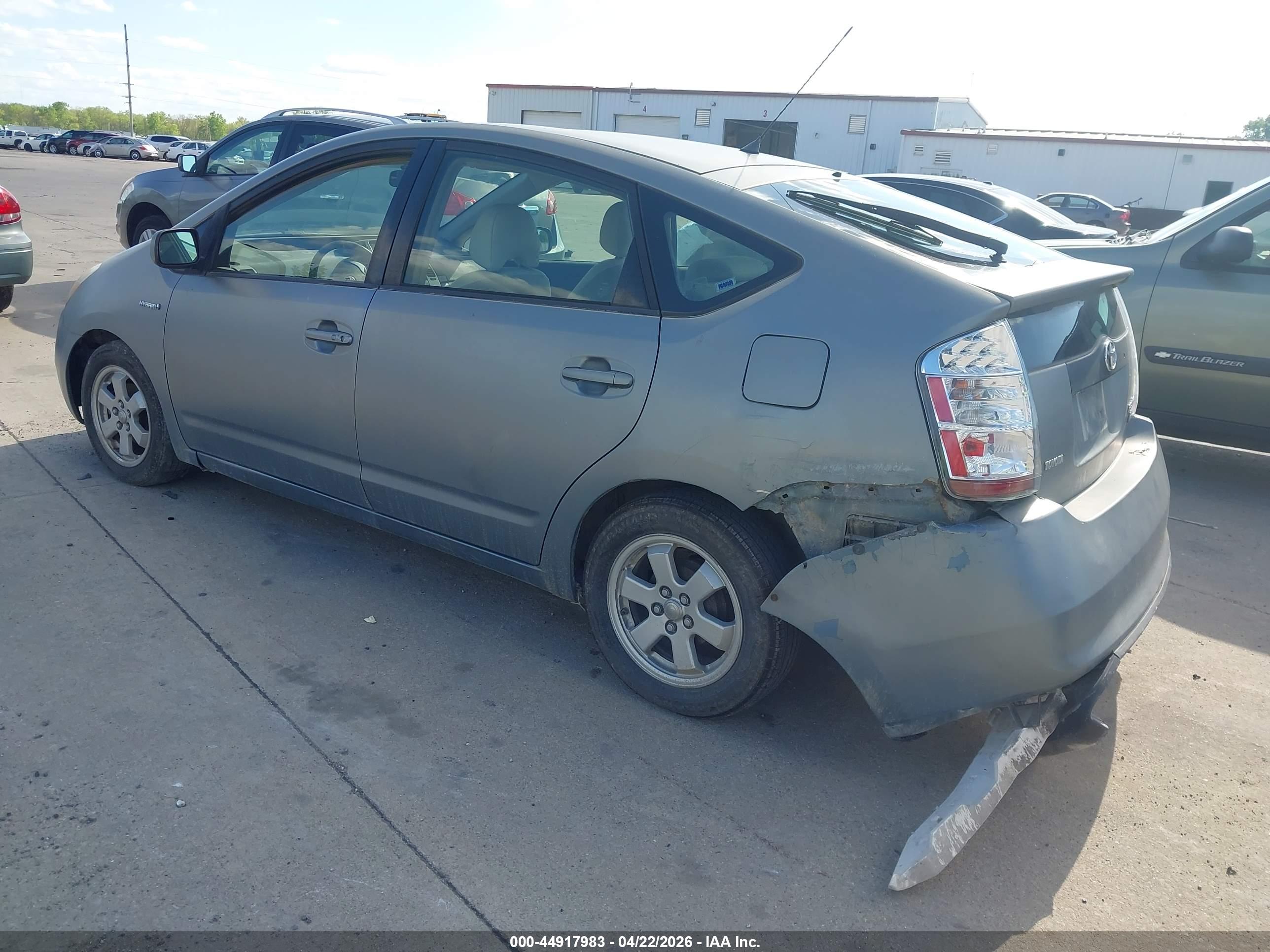 TOYOTA PRIUS image 3
