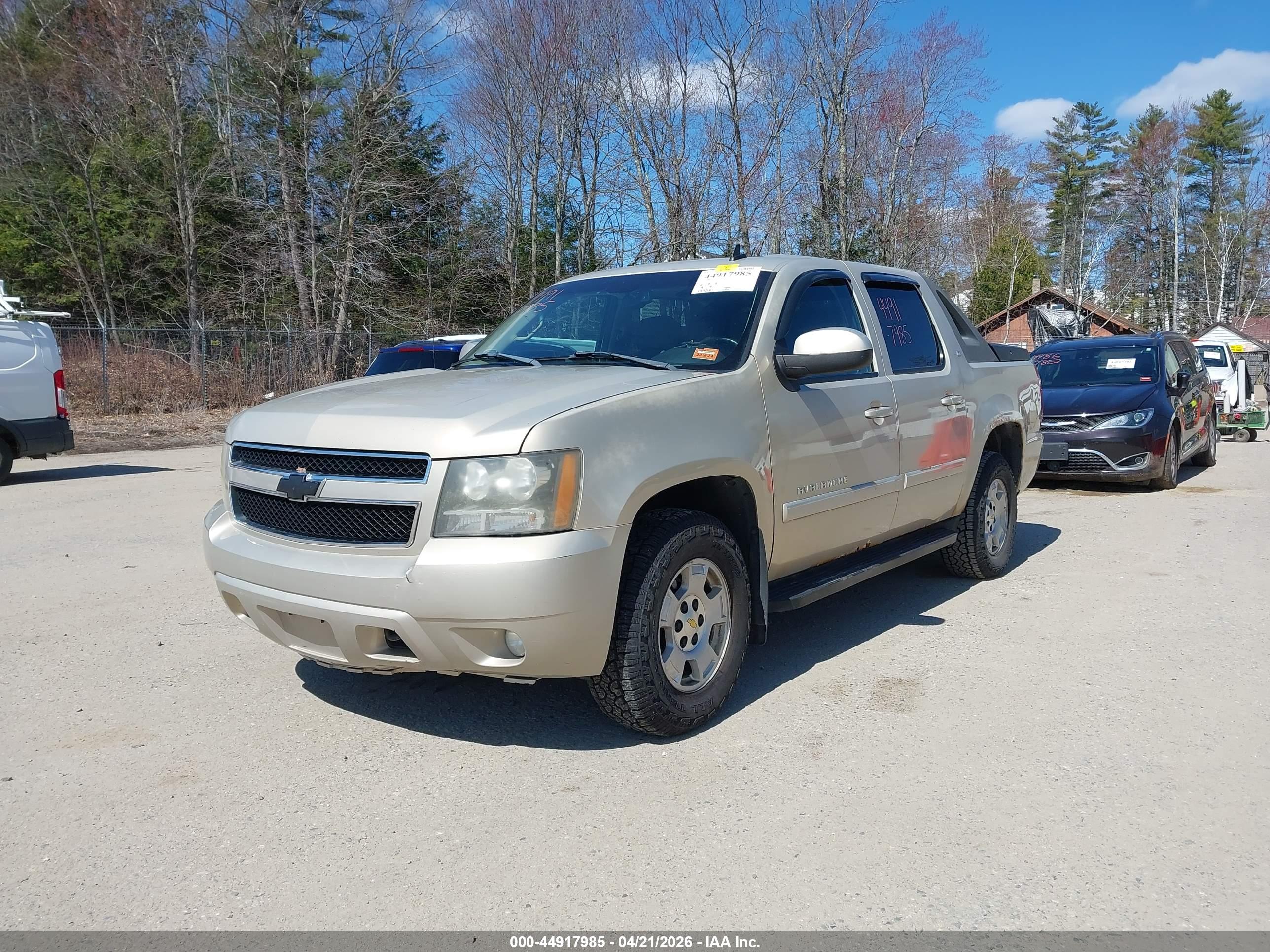 CHEVROLET AVALANCHE image 2