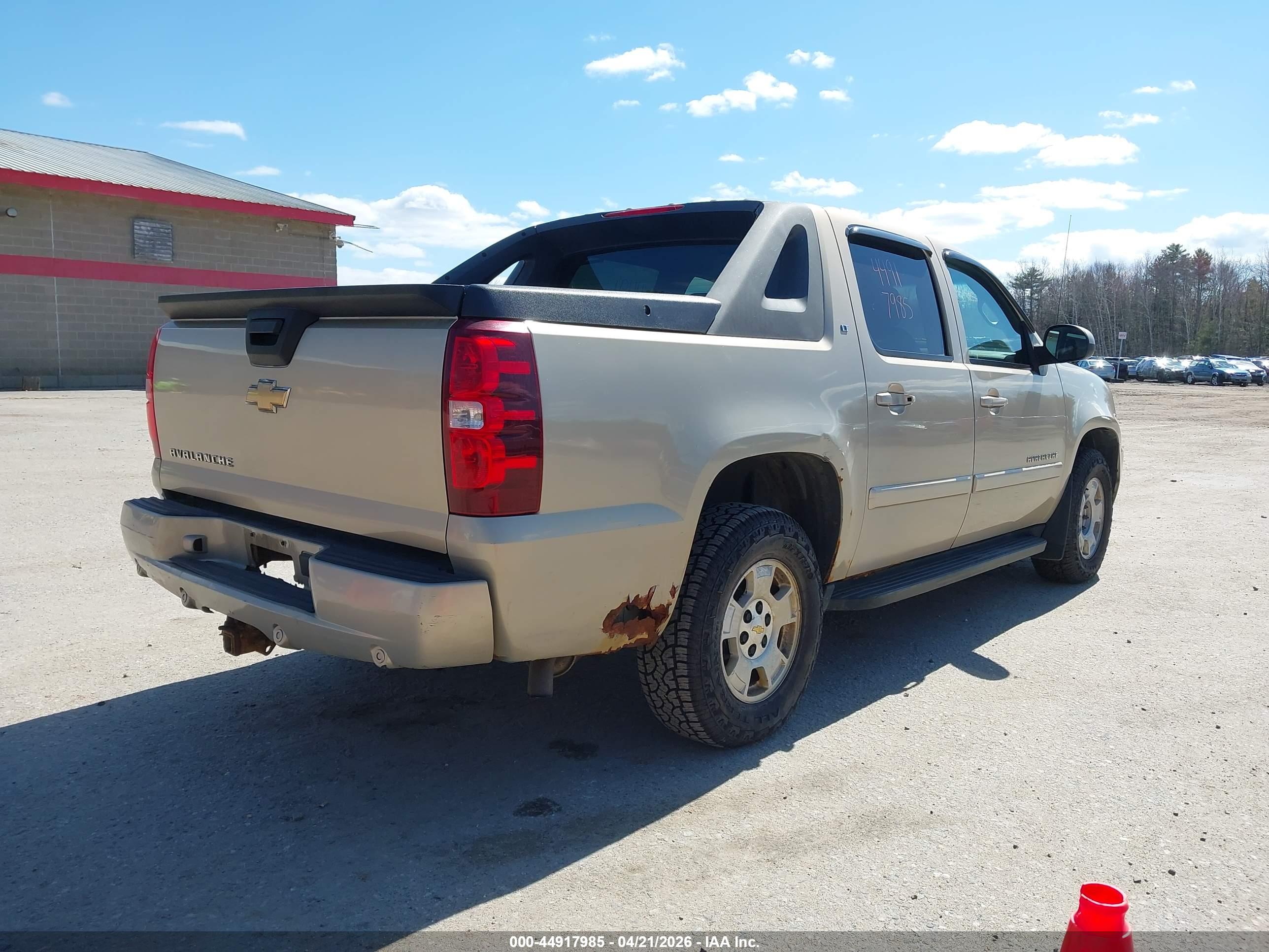 CHEVROLET AVALANCHE image 4