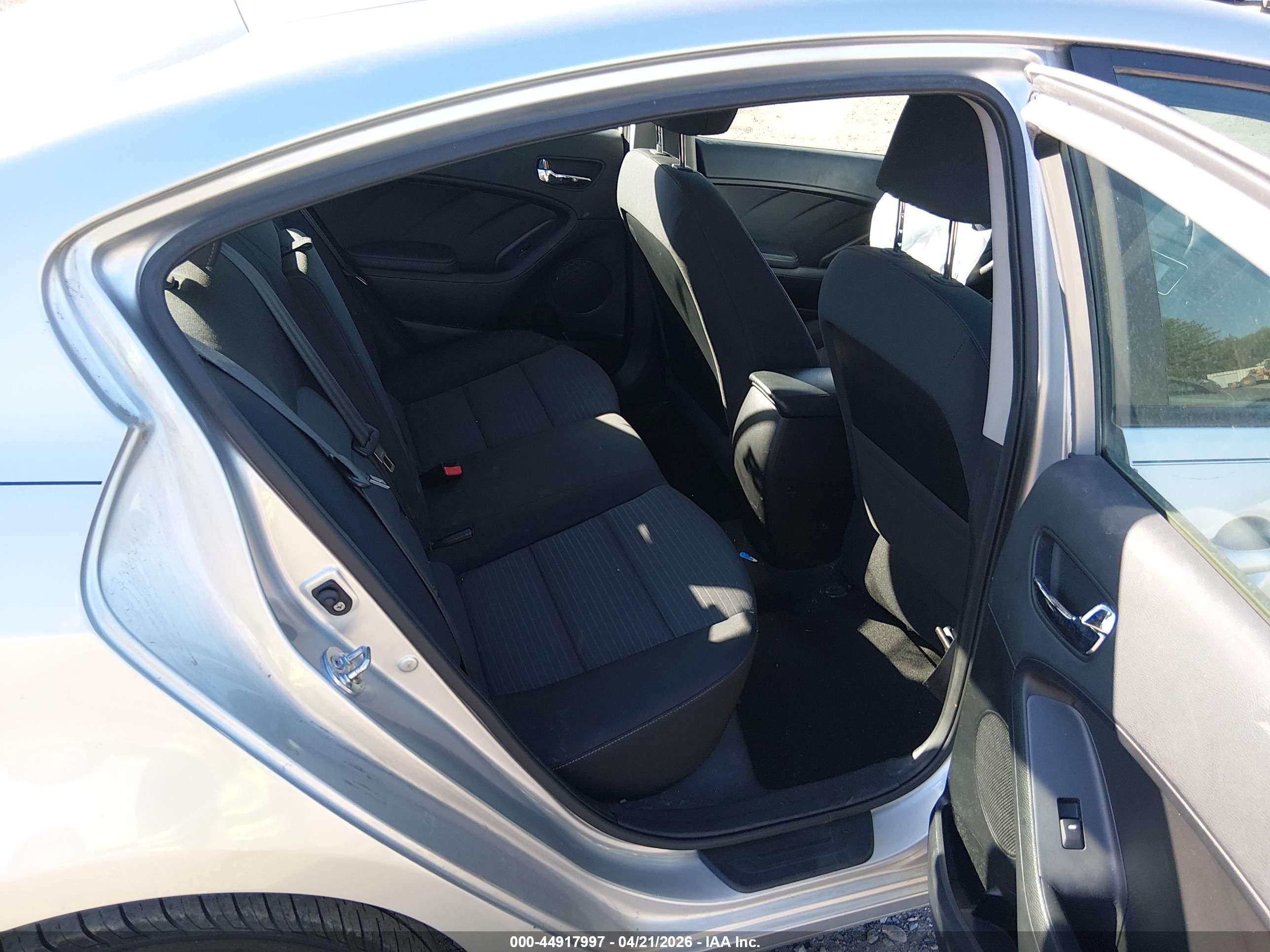 KIA FORTE image 8