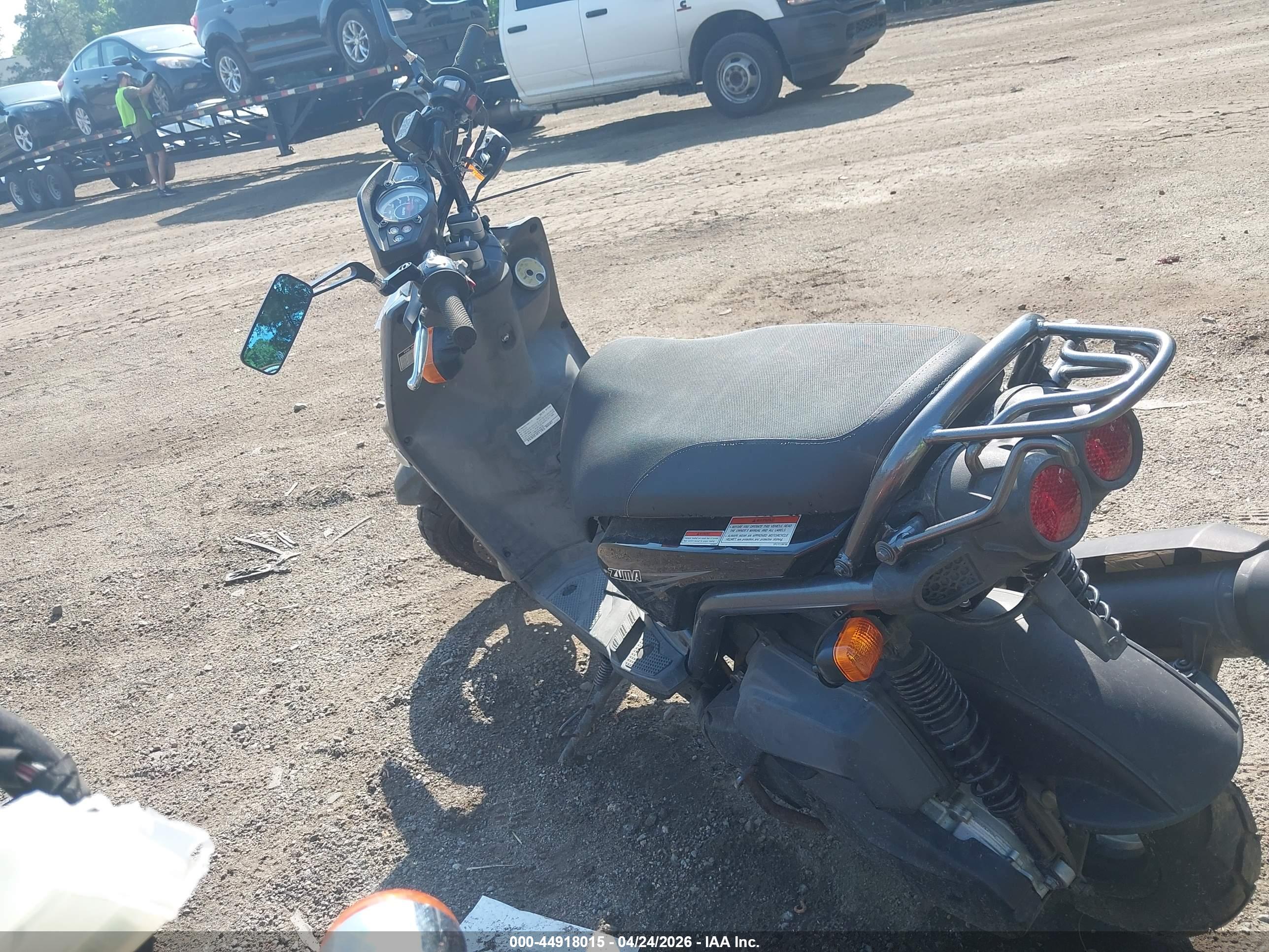 YAMAHA YW125 image 3
