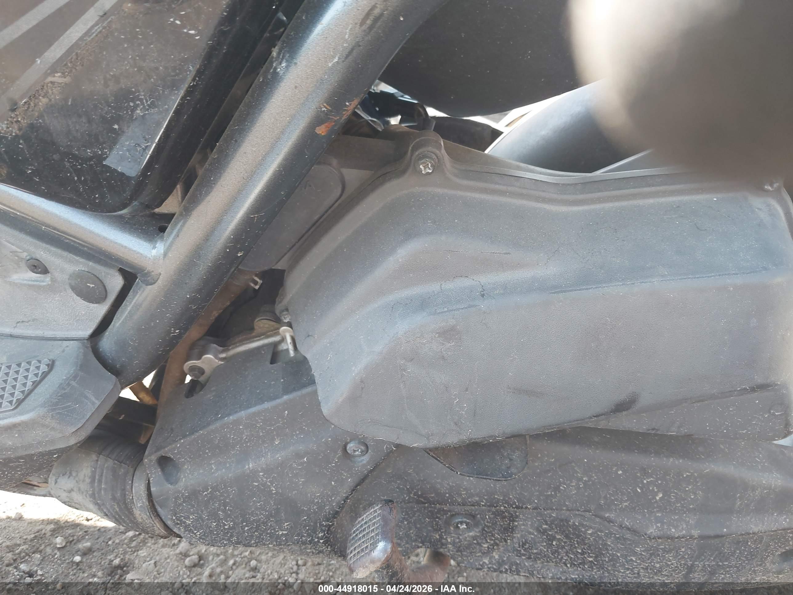 YAMAHA YW125 image 9