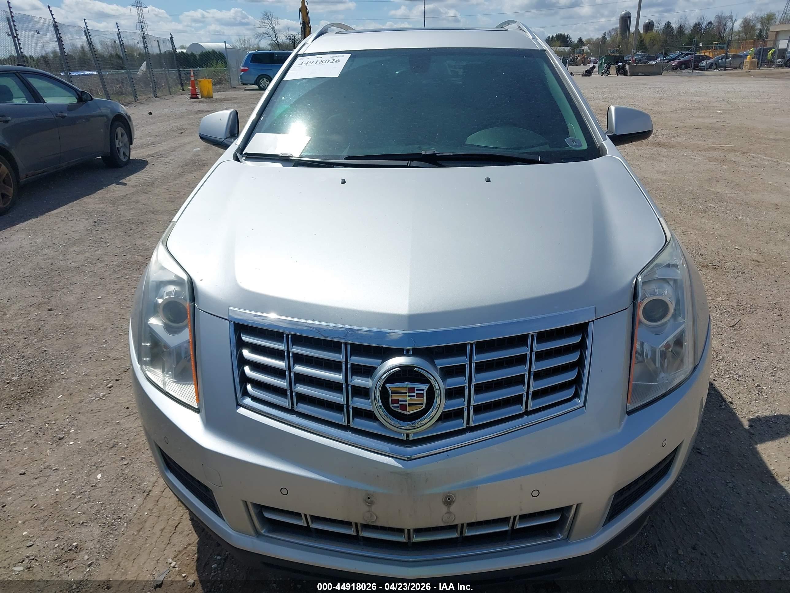 CADILLAC SRX image 6