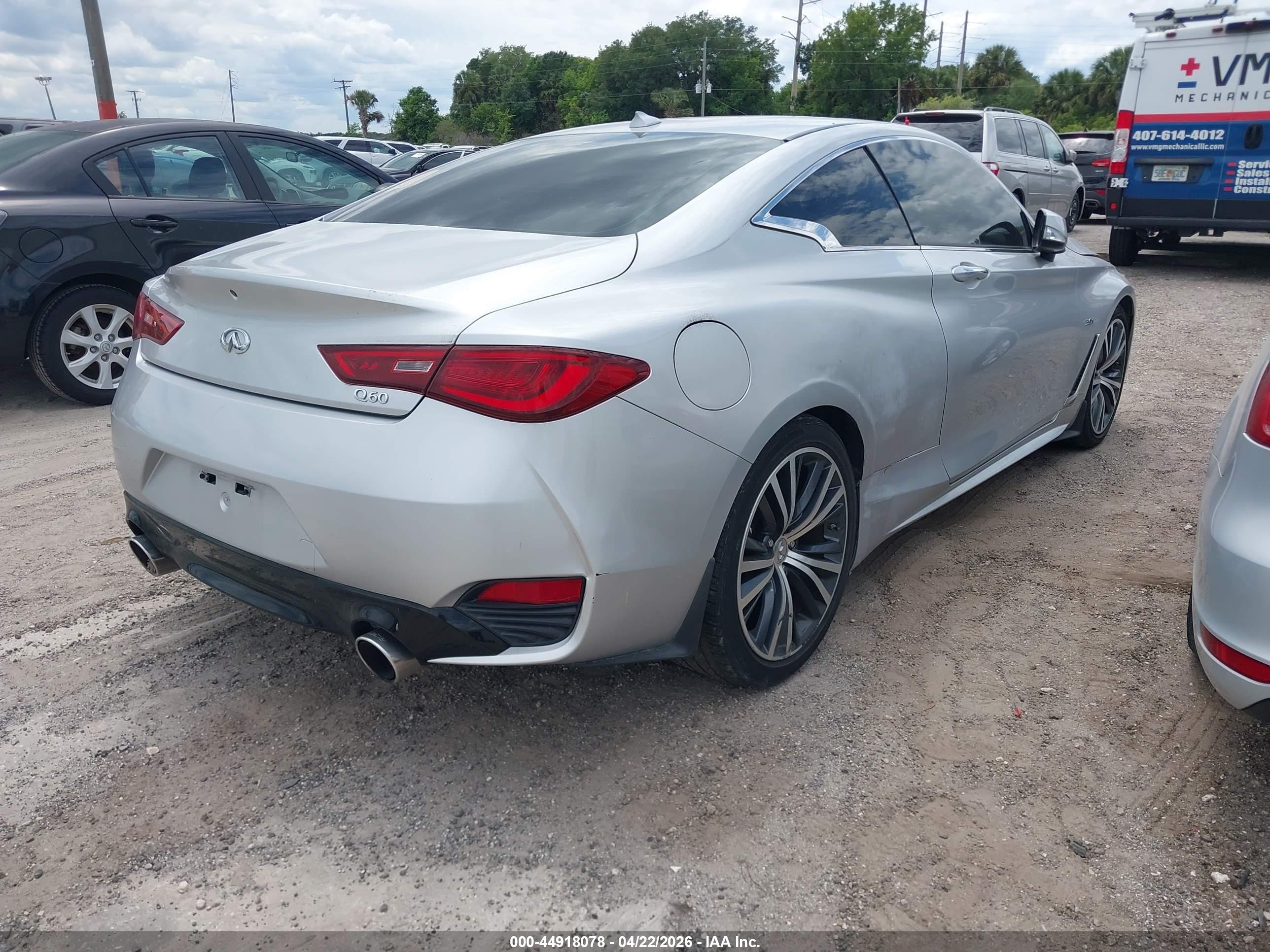 INFINITI Q60 image 4