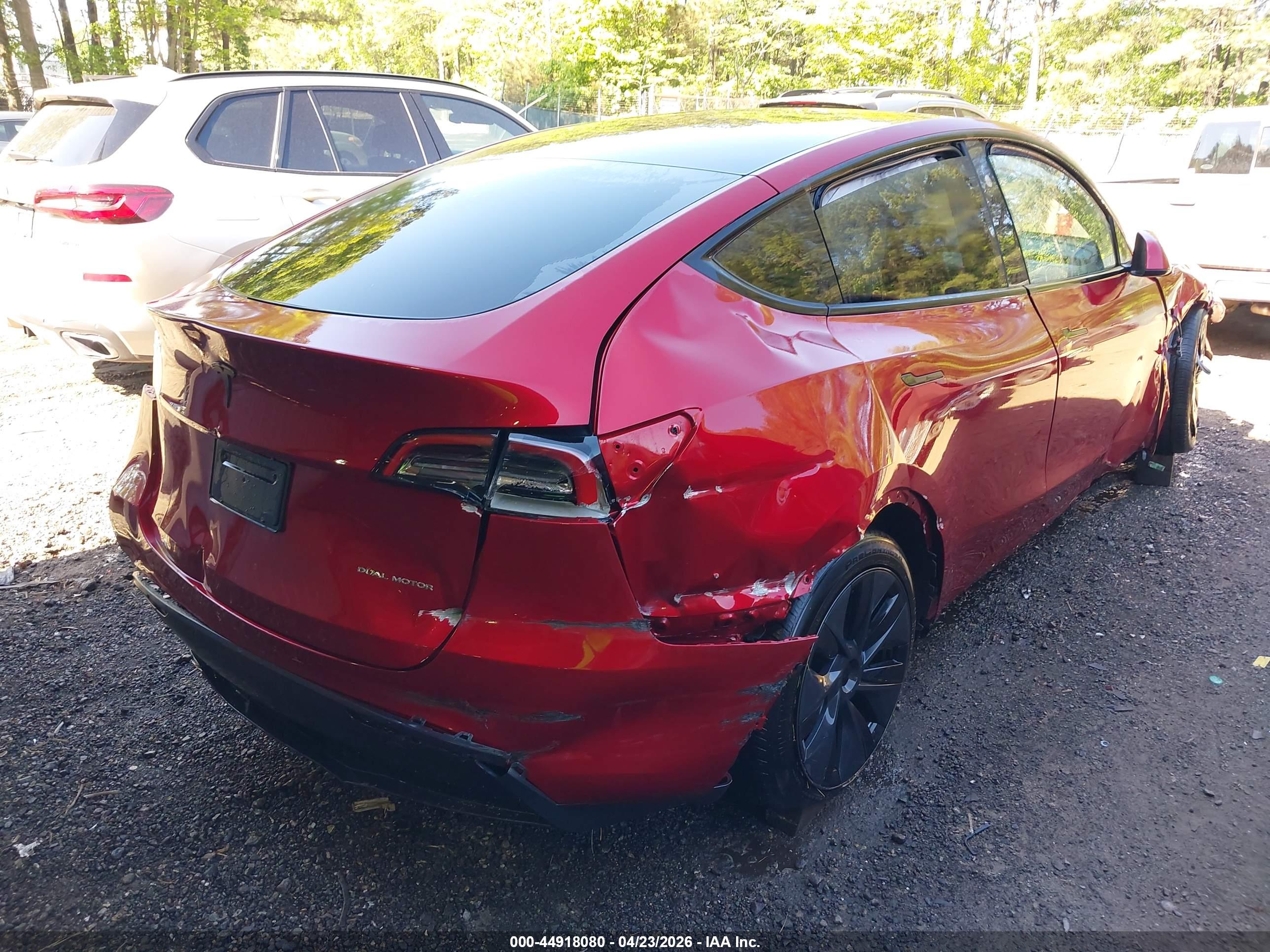 TESLA MODEL image 4