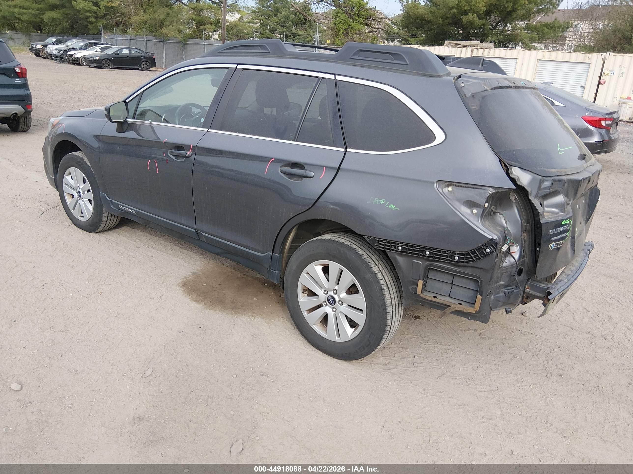 SUBARU OUTBACK image 3