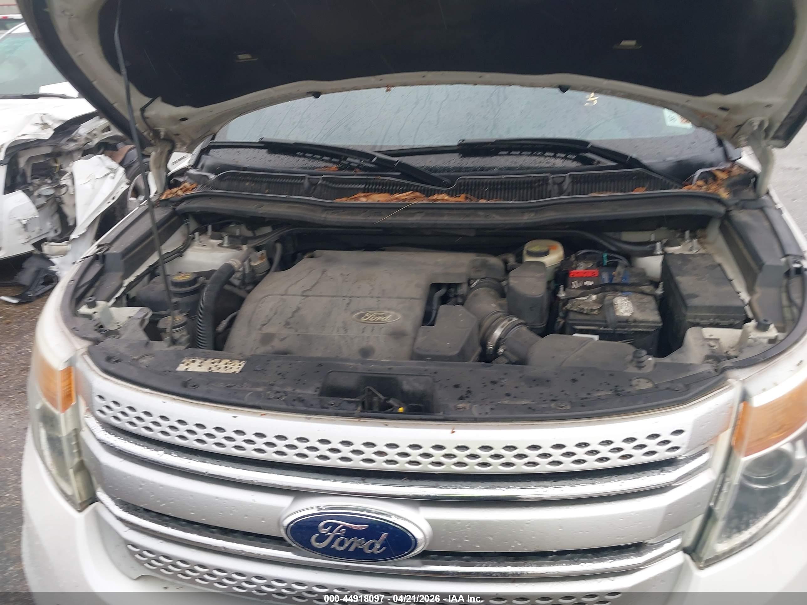 FORD EXPLORER image 10