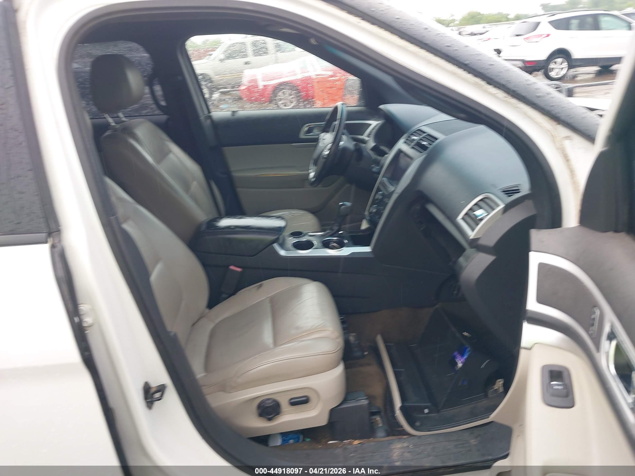 FORD EXPLORER image 5