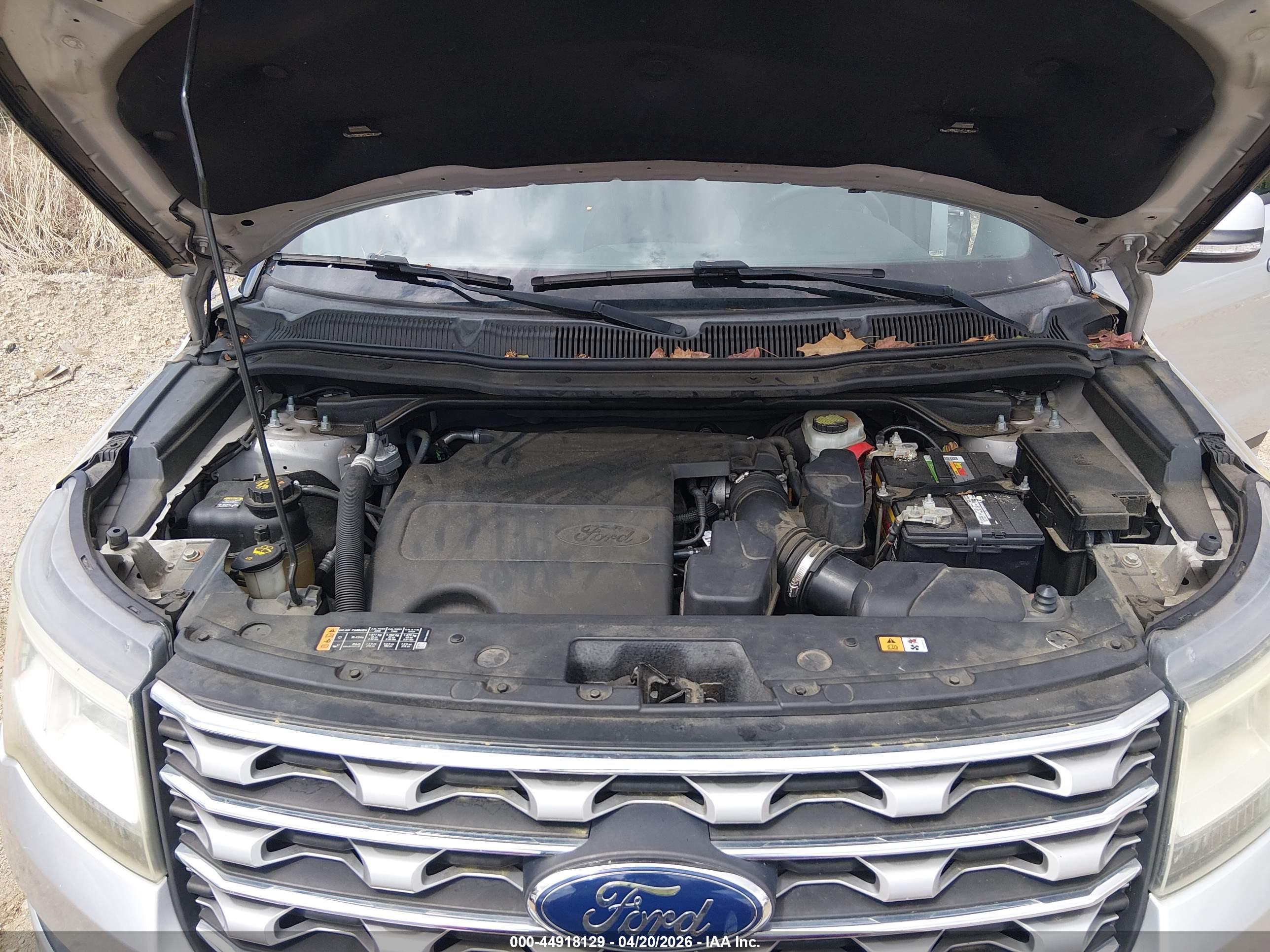 FORD EXPLORER image 10