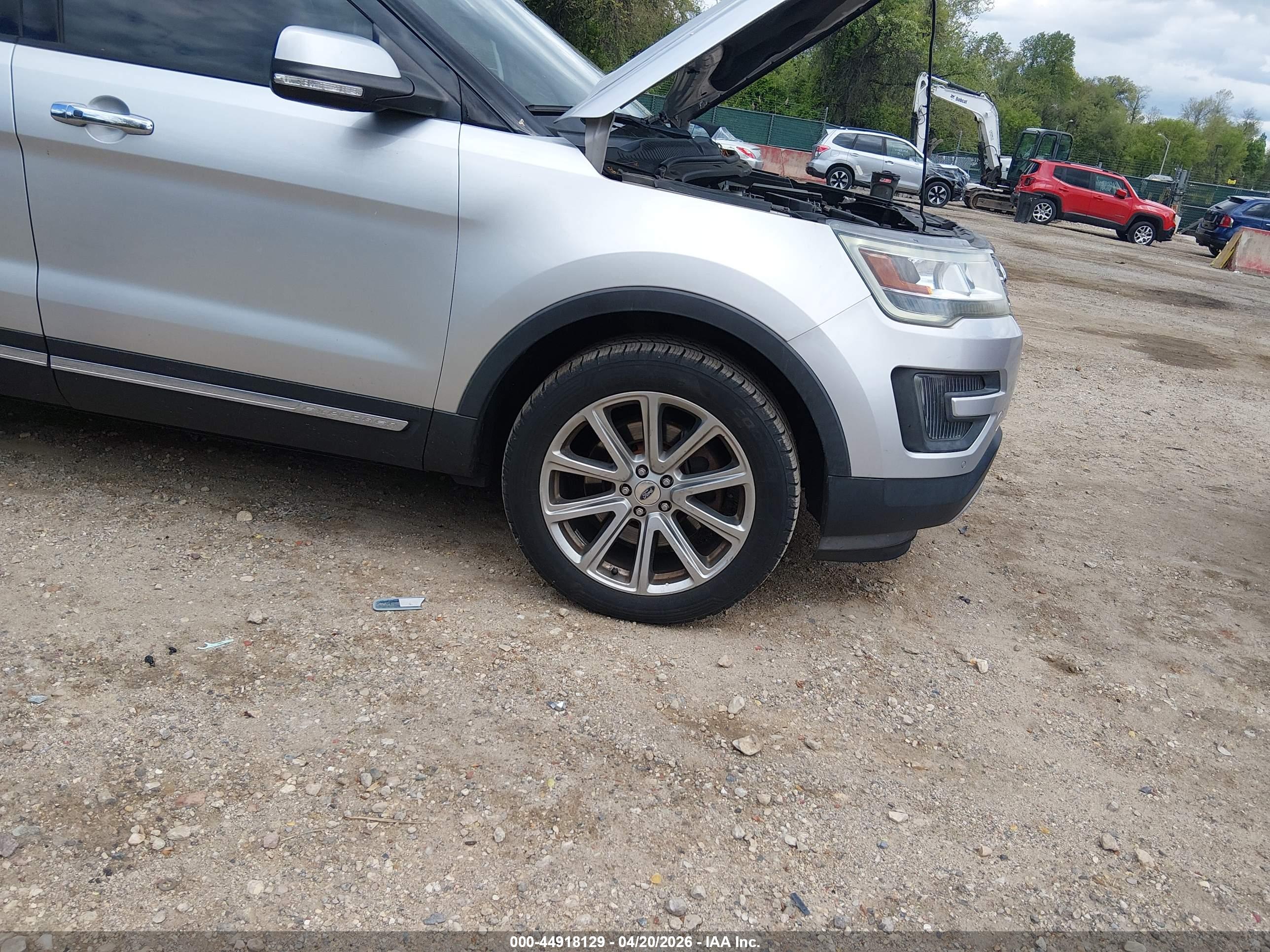 FORD EXPLORER image 6