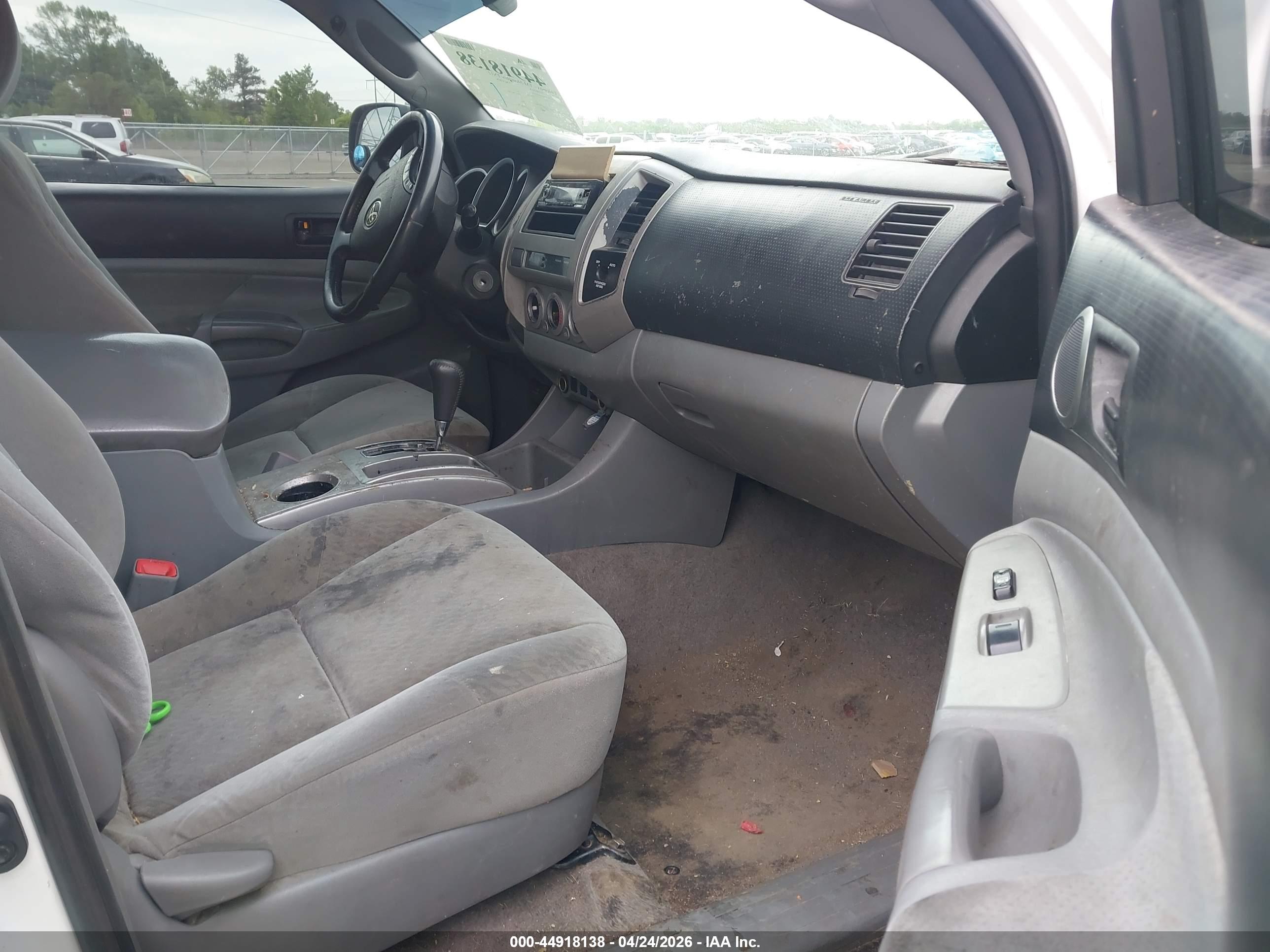 TOYOTA TACOMA image 5