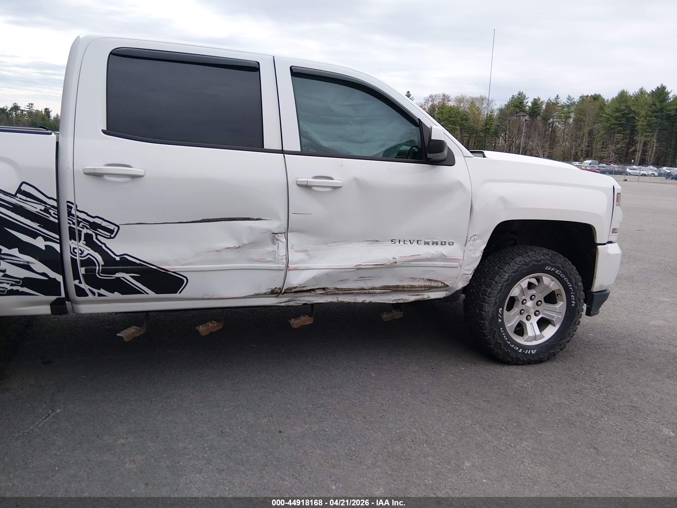 CHEVROLET SILVERADO image 6