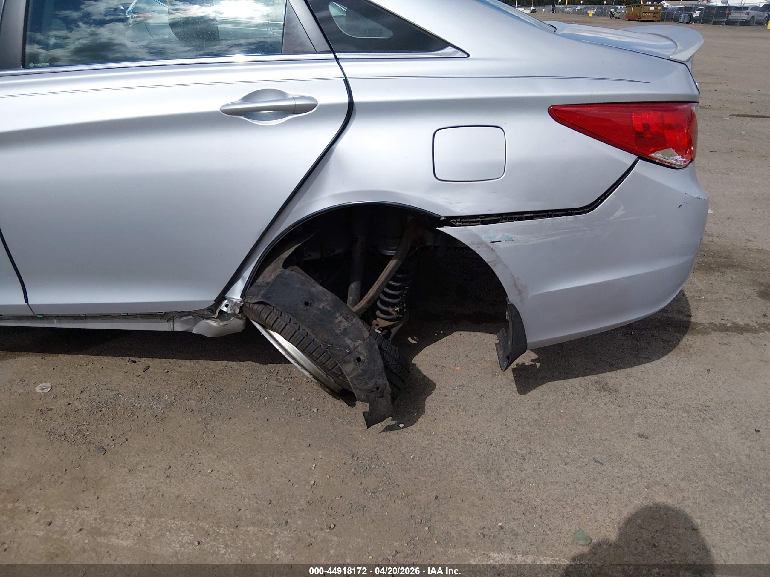 HYUNDAI SONATA image 6