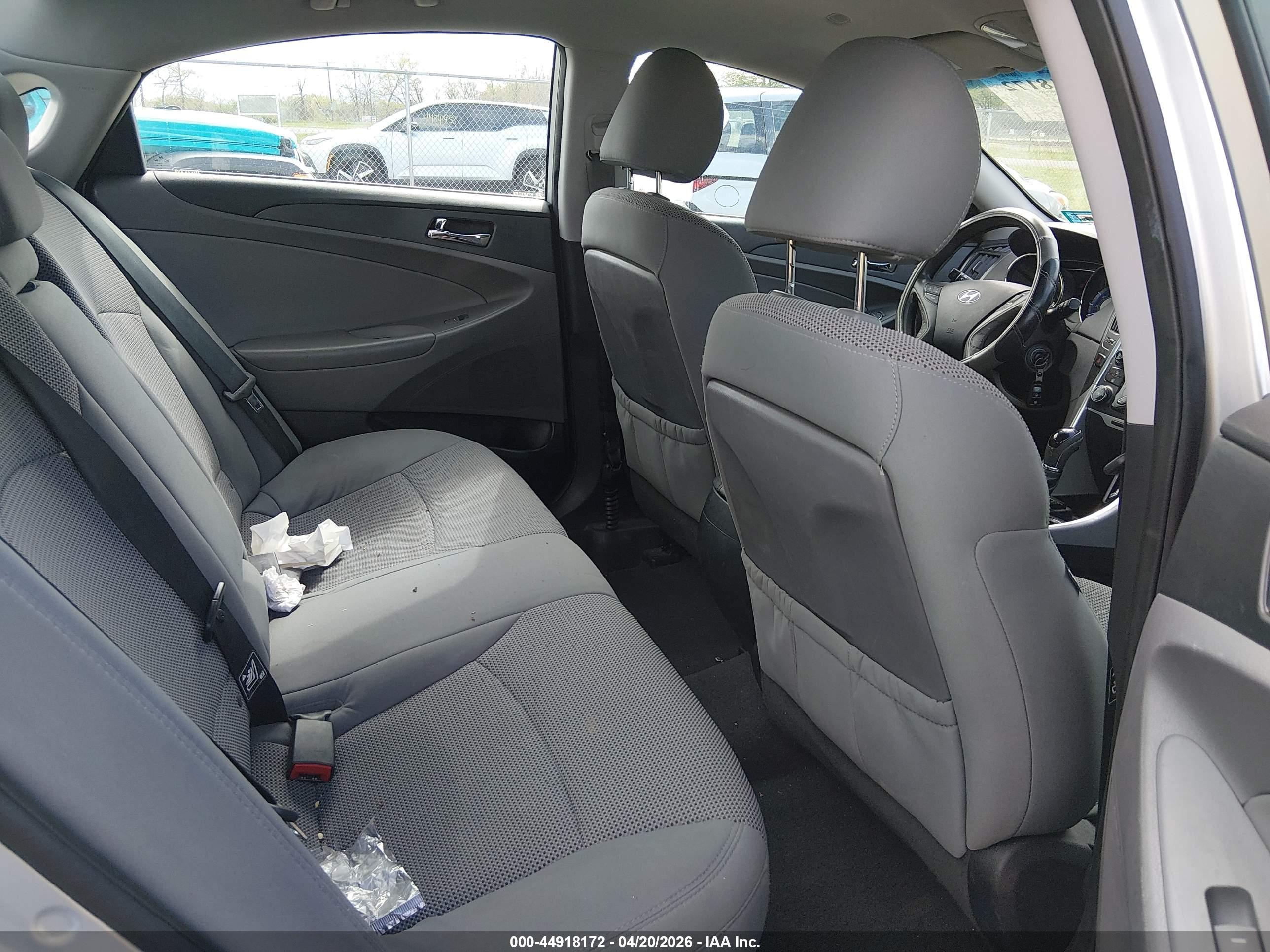 HYUNDAI SONATA image 8