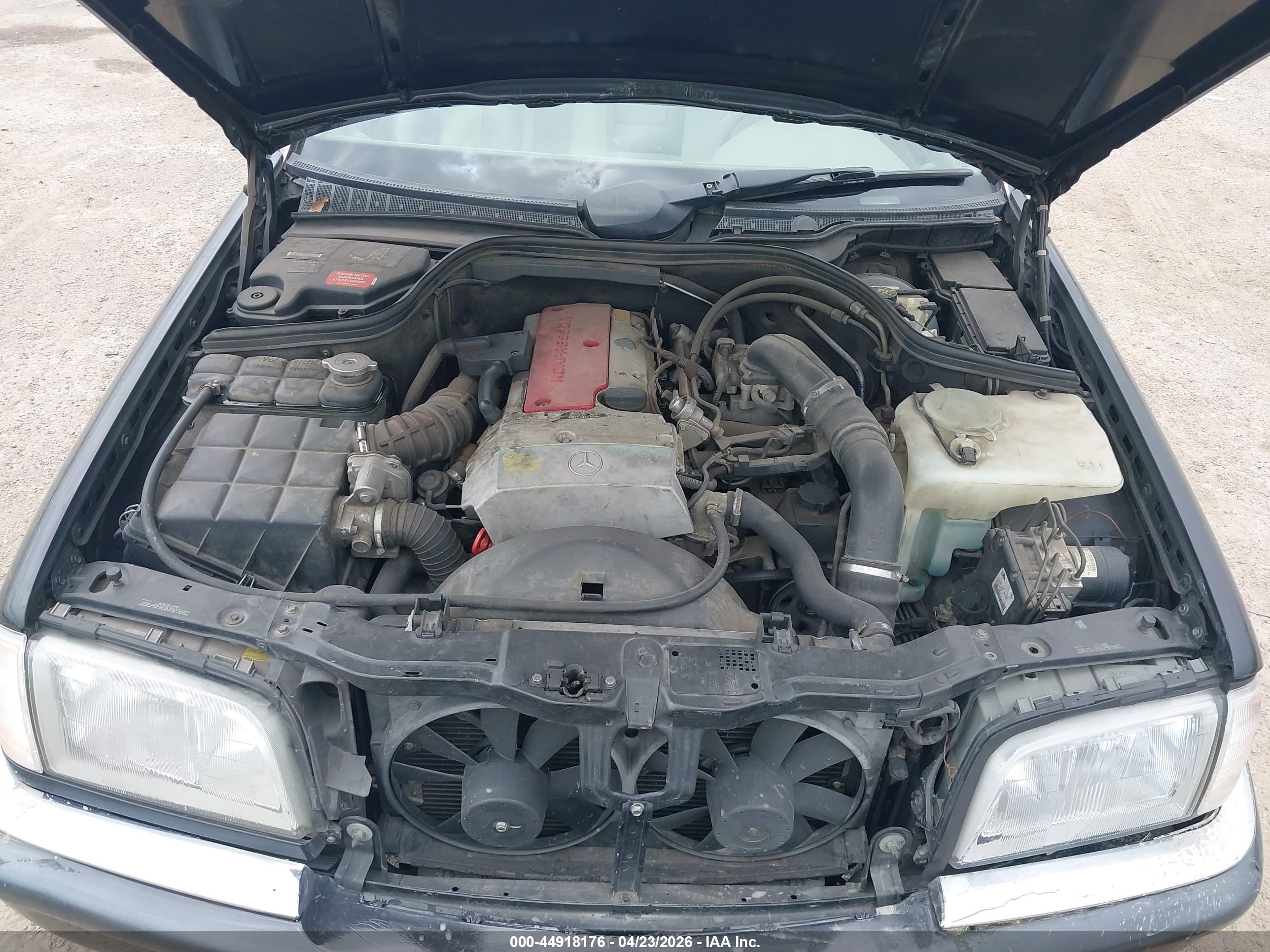 MERCEDES-BENZ C image 10