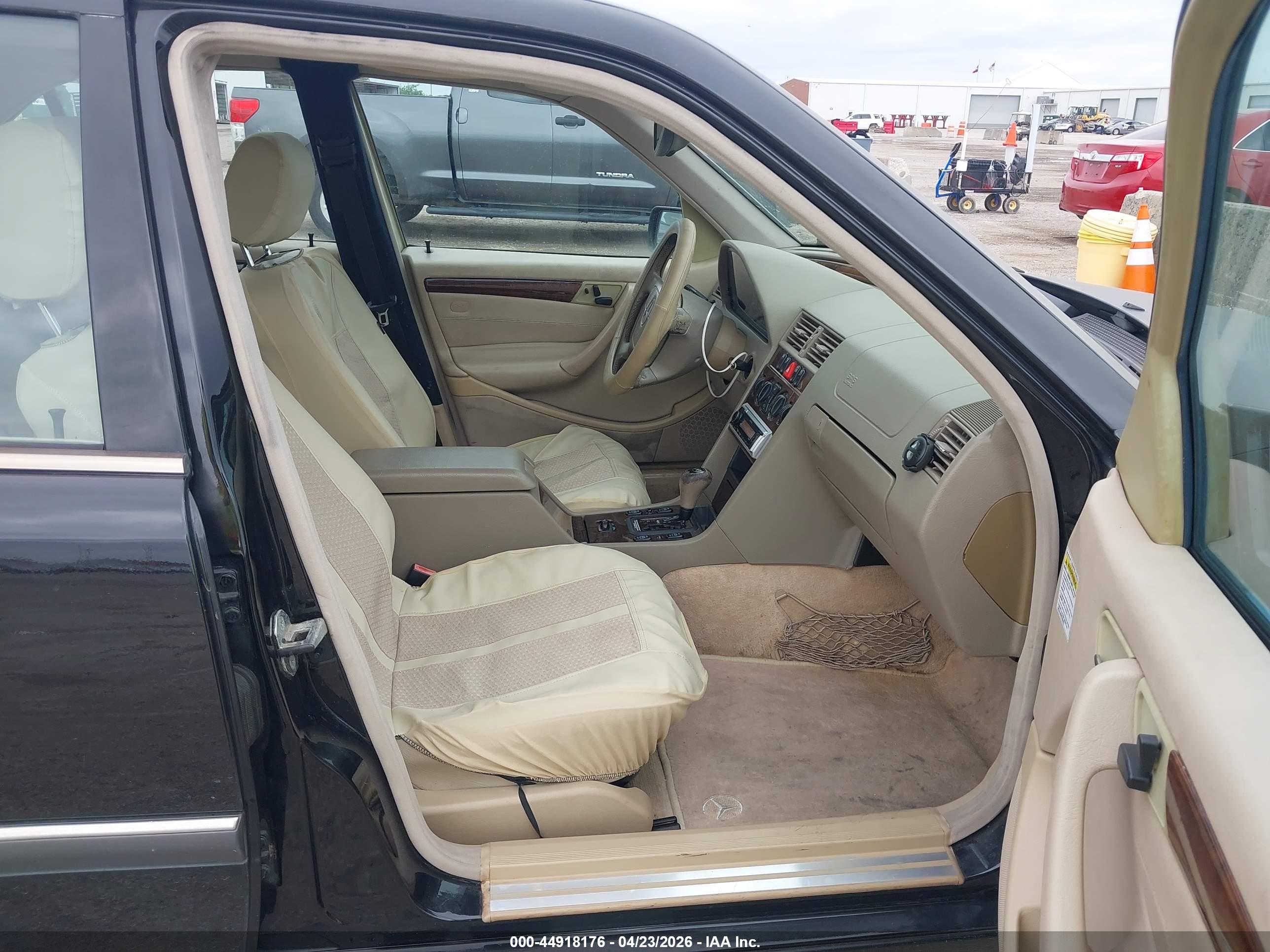 MERCEDES-BENZ C image 5