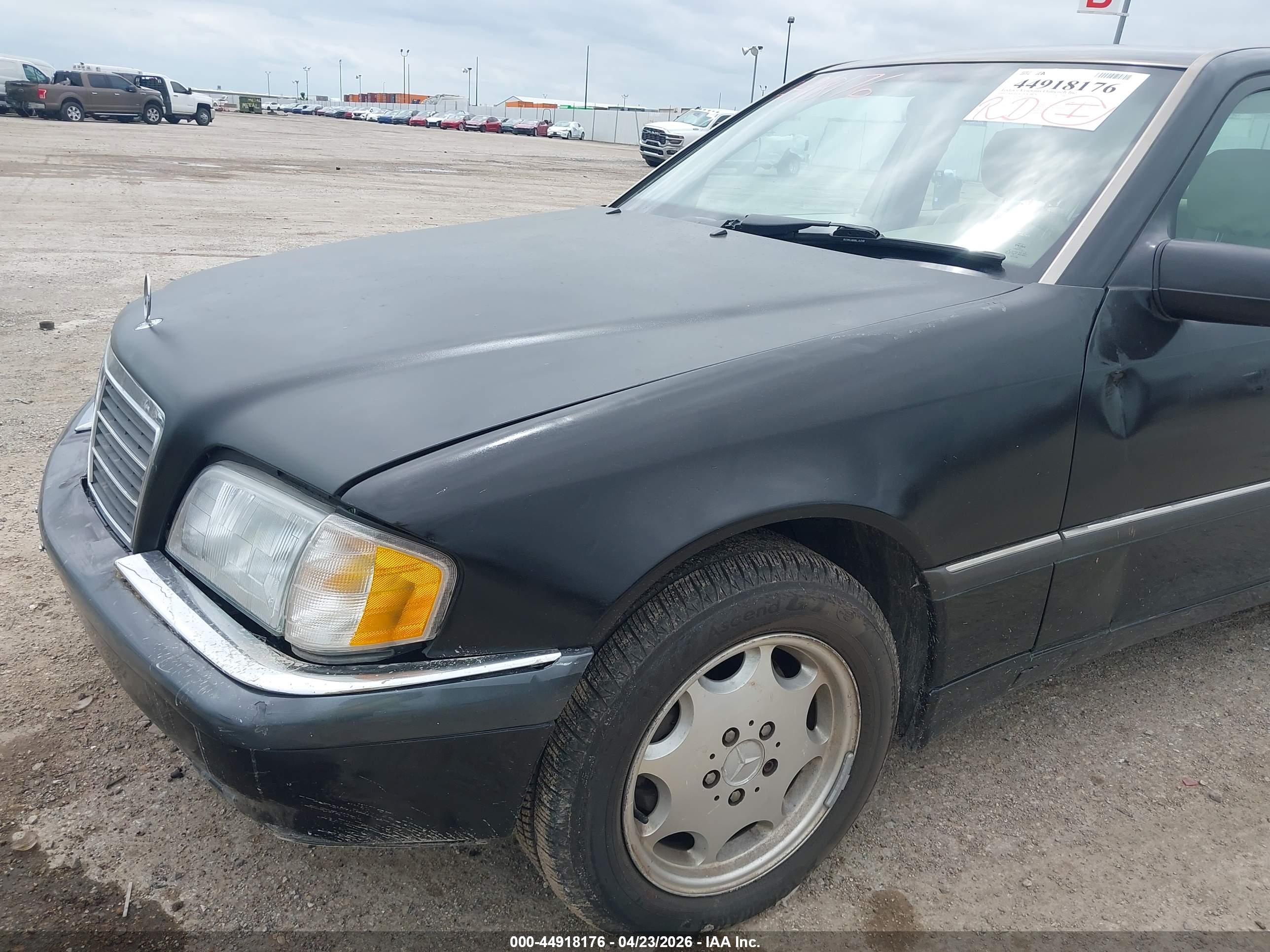 MERCEDES-BENZ C image 6