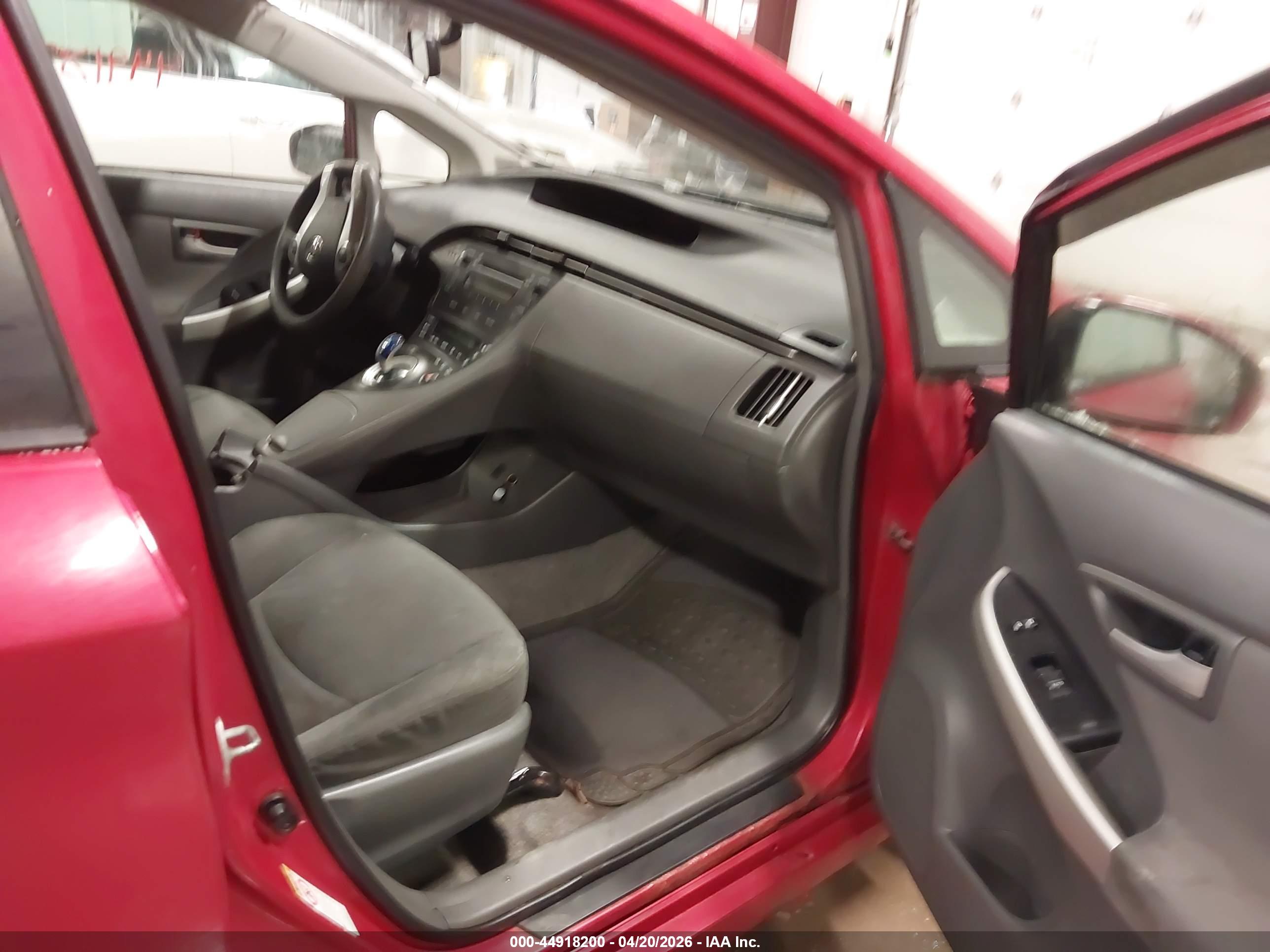 TOYOTA PRIUS image 5