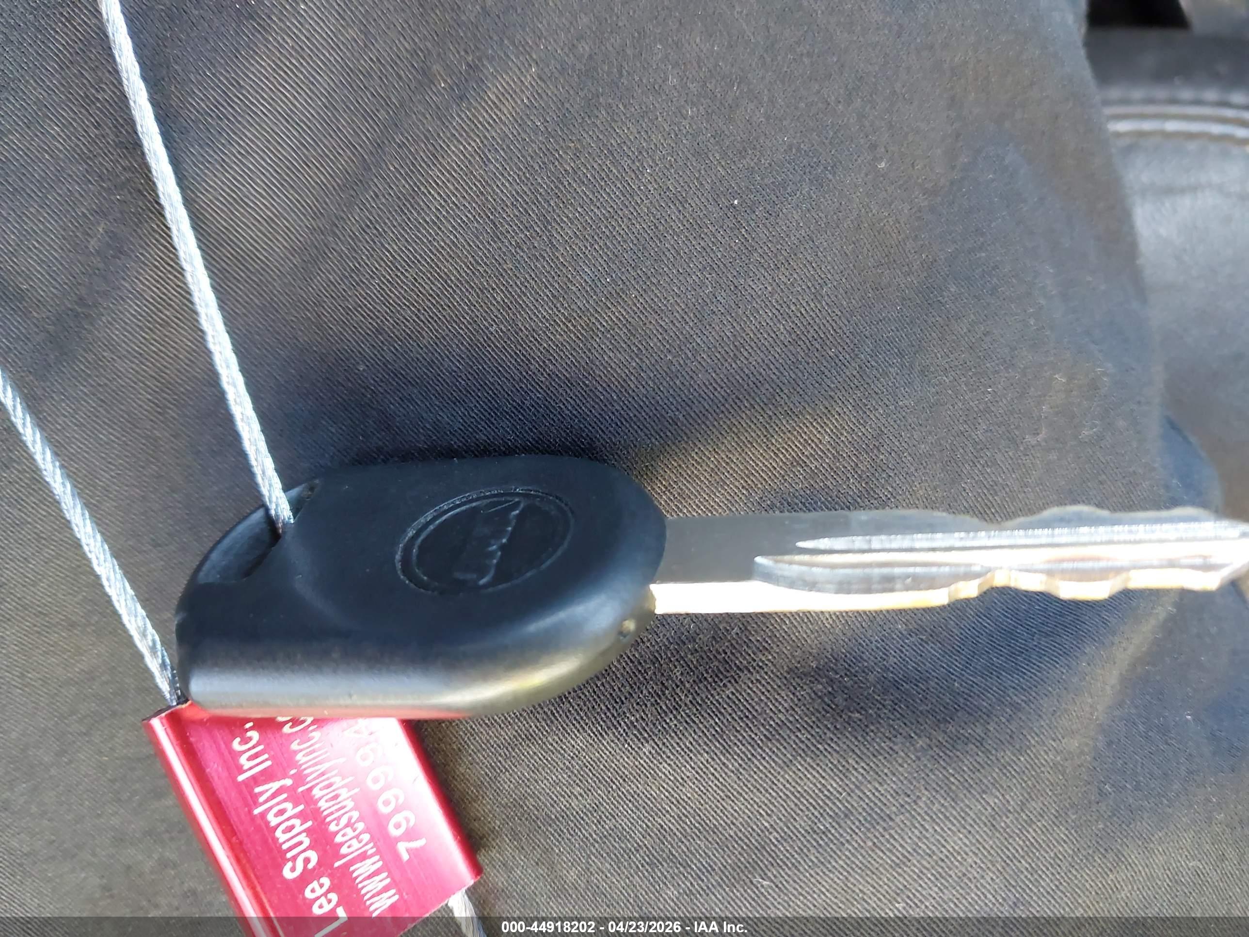 LINCOLN TOWN image 11