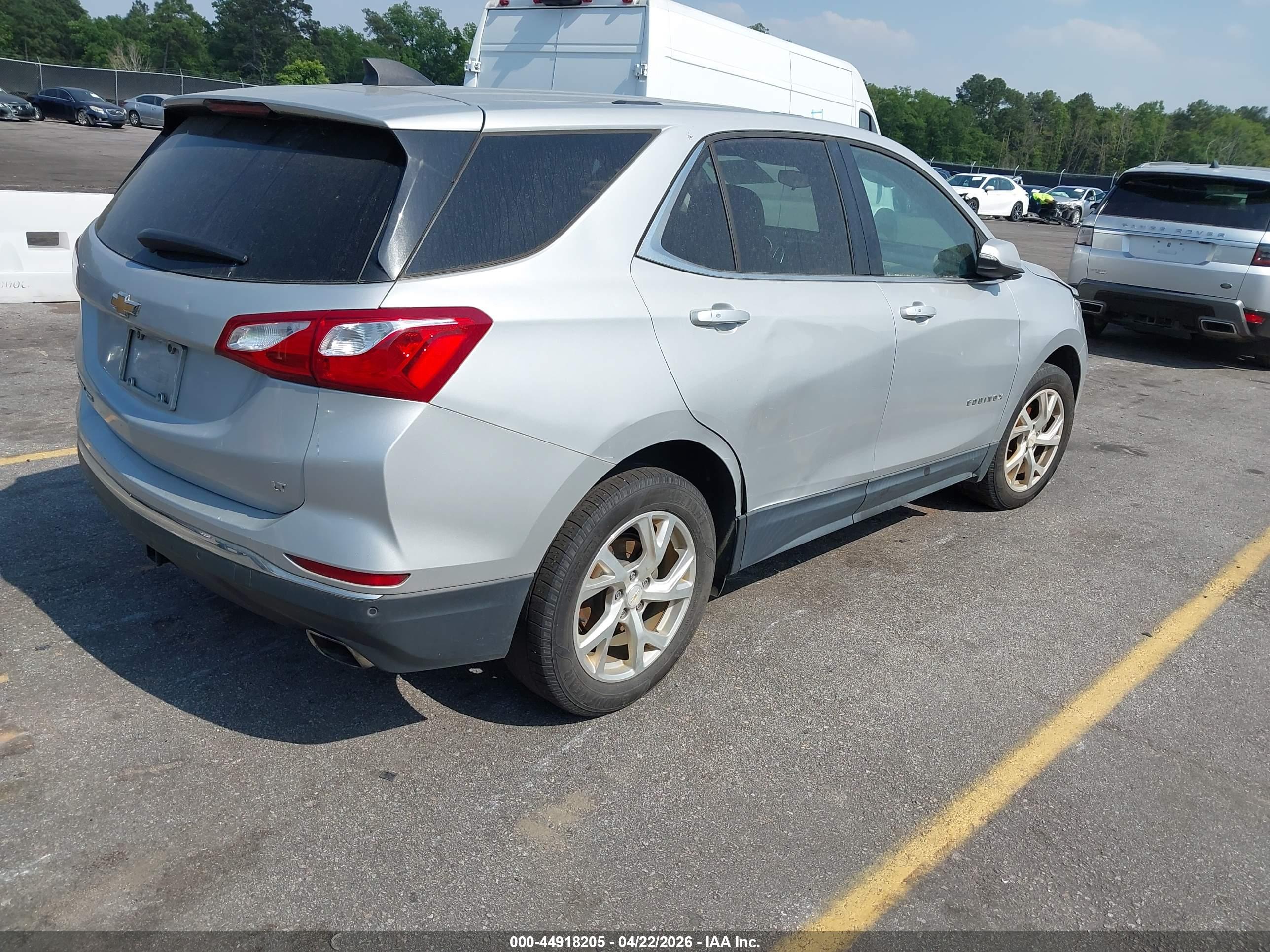 CHEVROLET EQUINOX image 4