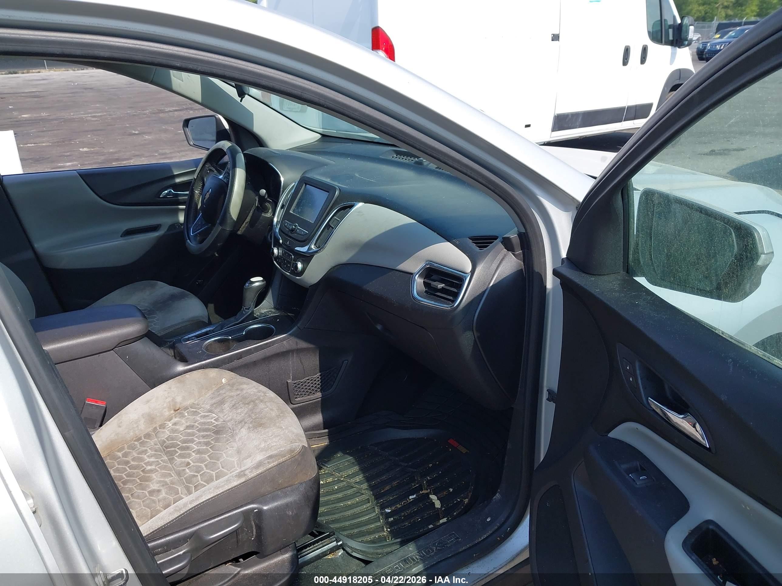 CHEVROLET EQUINOX image 5