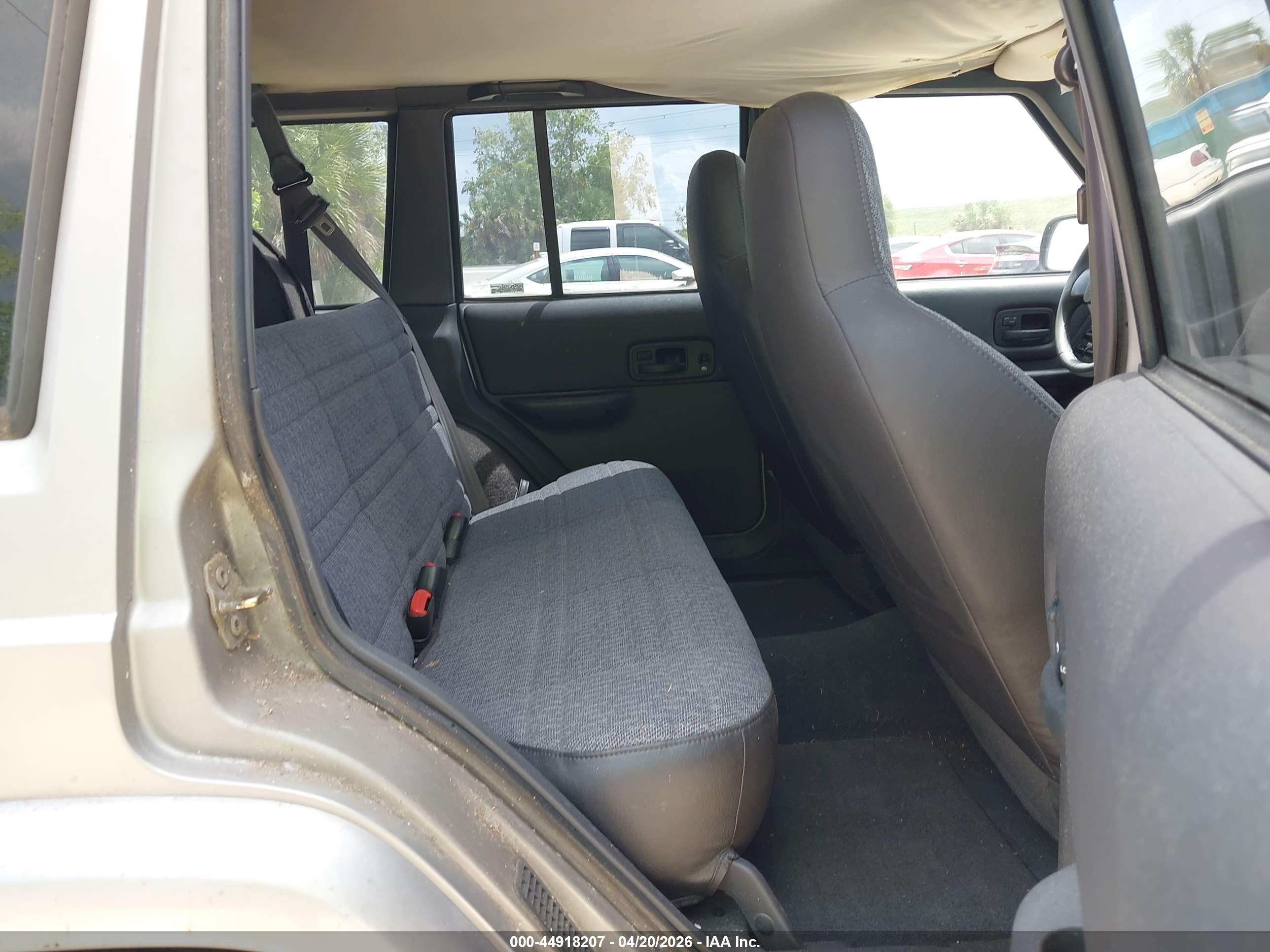 JEEP CHEROKEE image 8