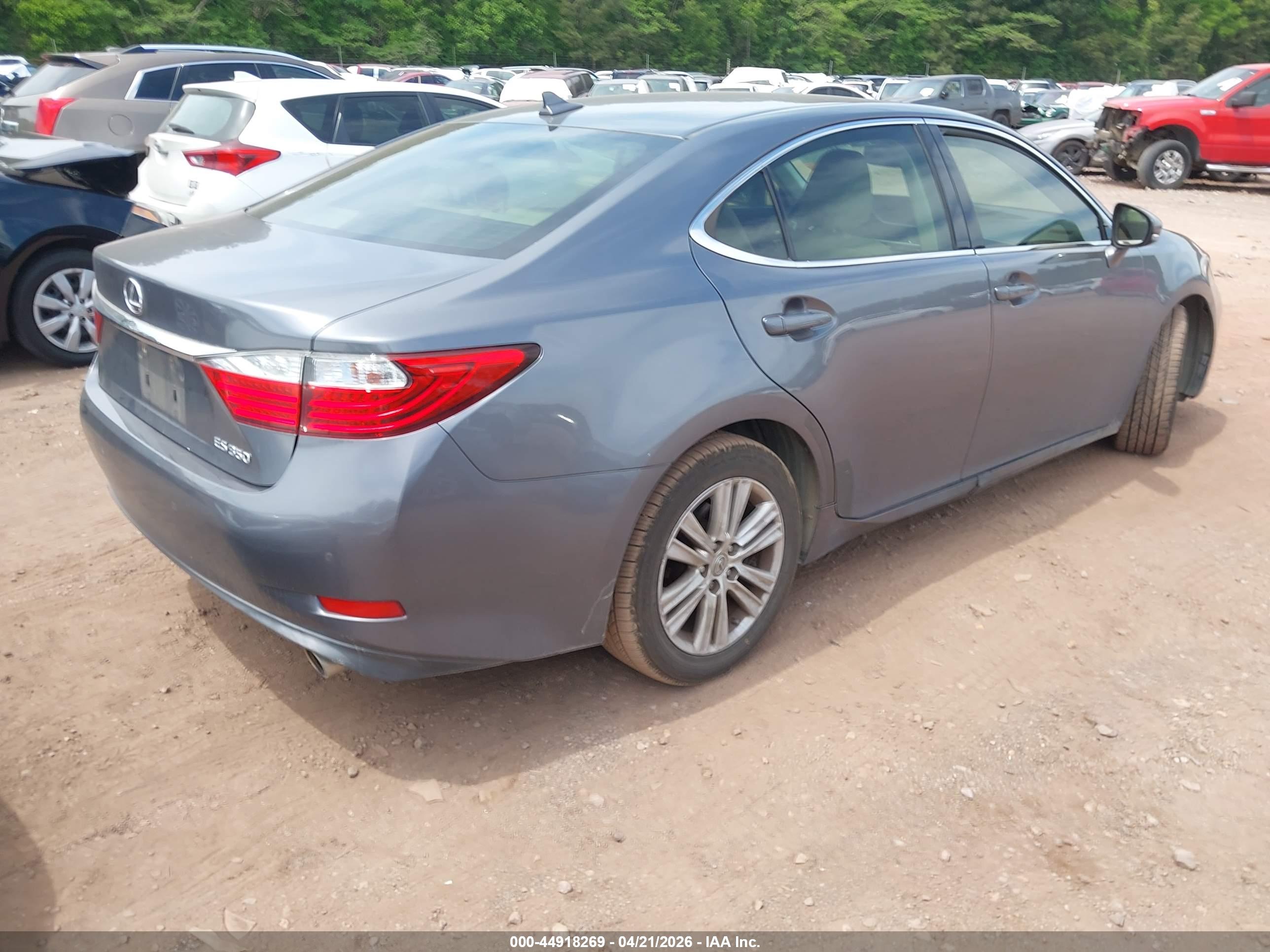 LEXUS ES image 4