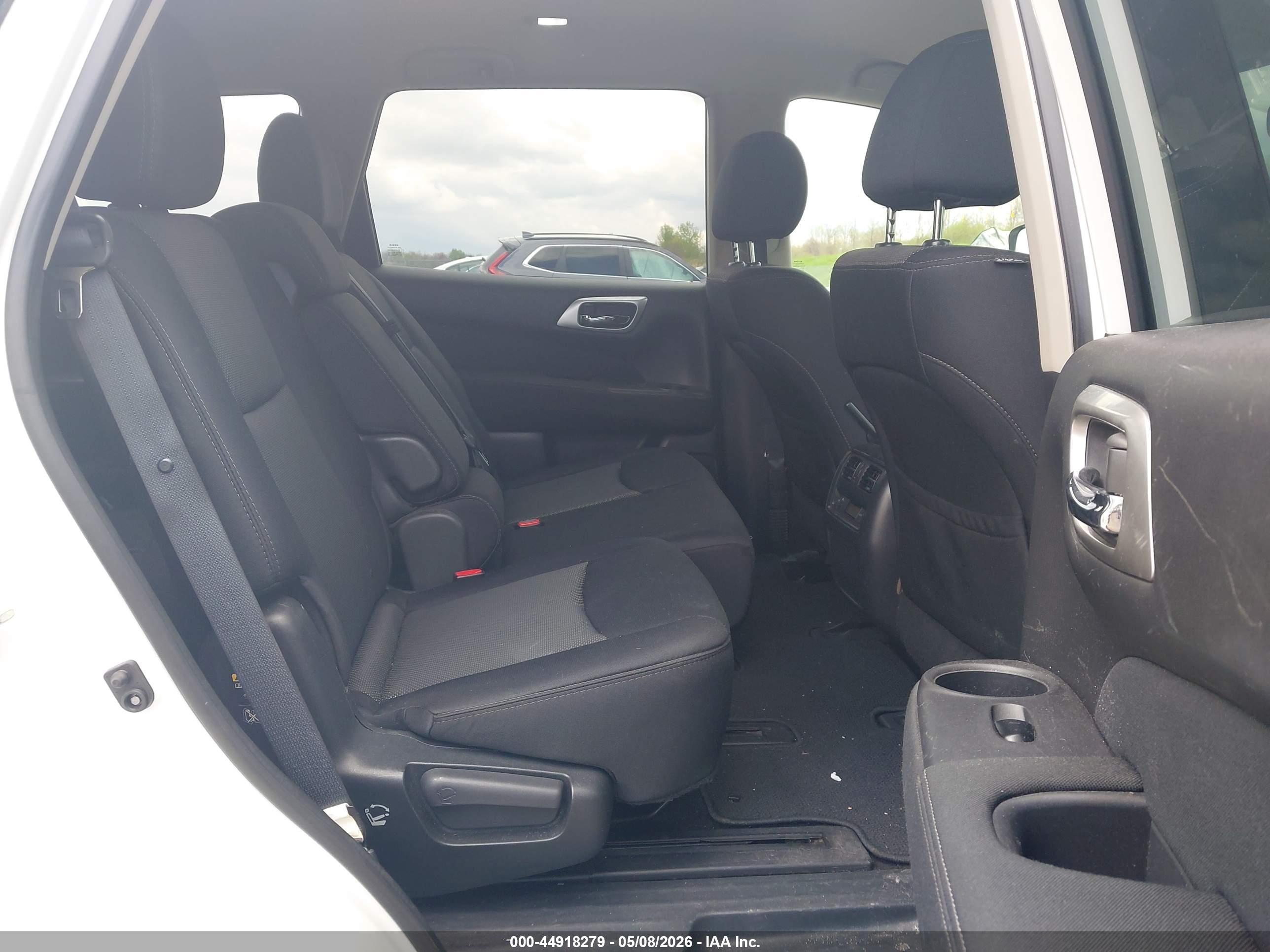 NISSAN PATHFINDER image 8