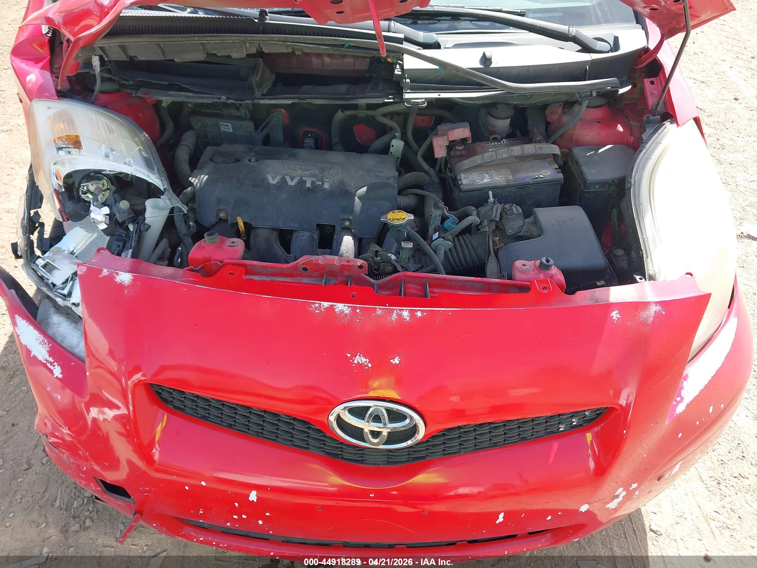 TOYOTA YARIS image 10