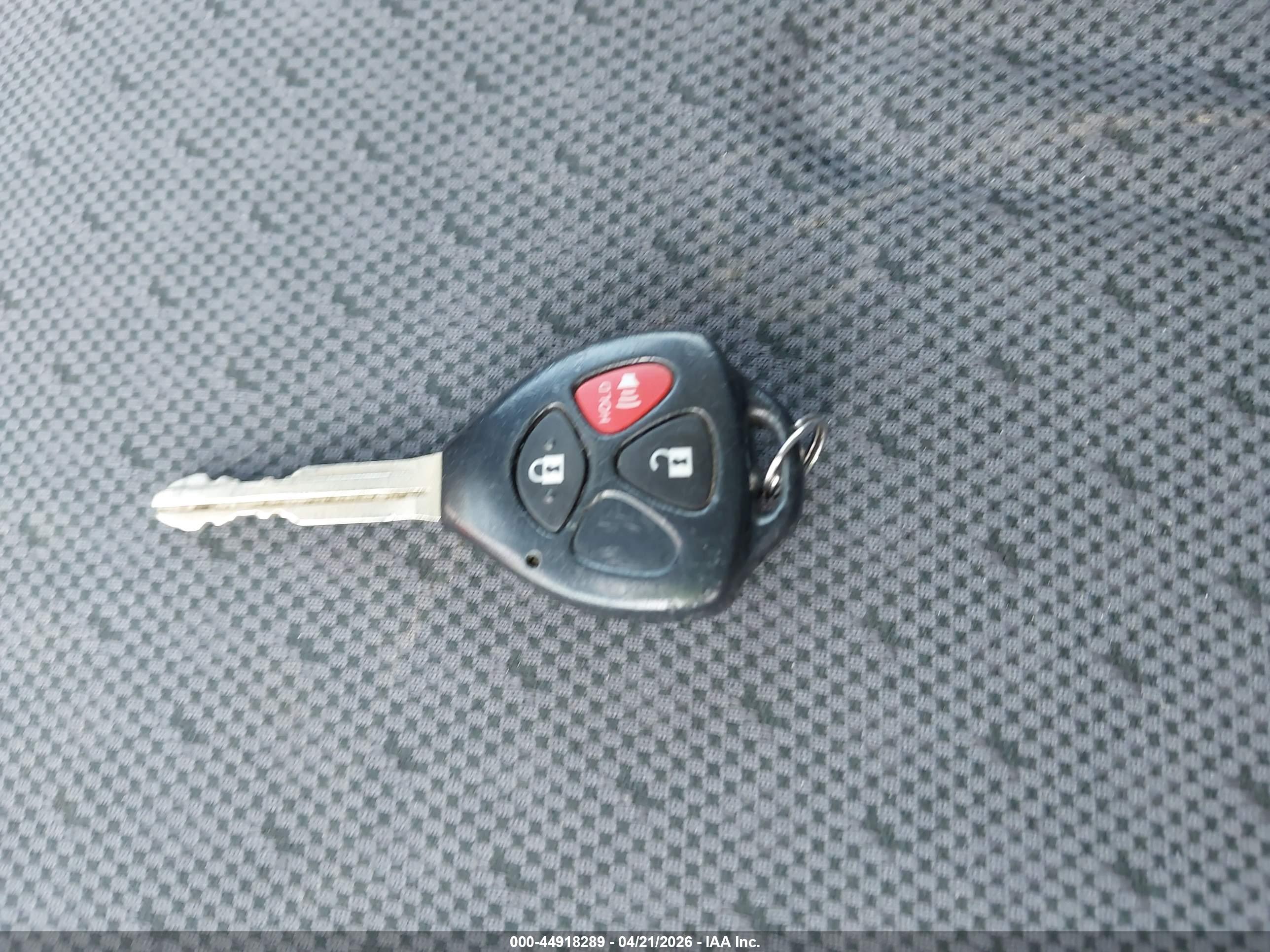 TOYOTA YARIS image 11