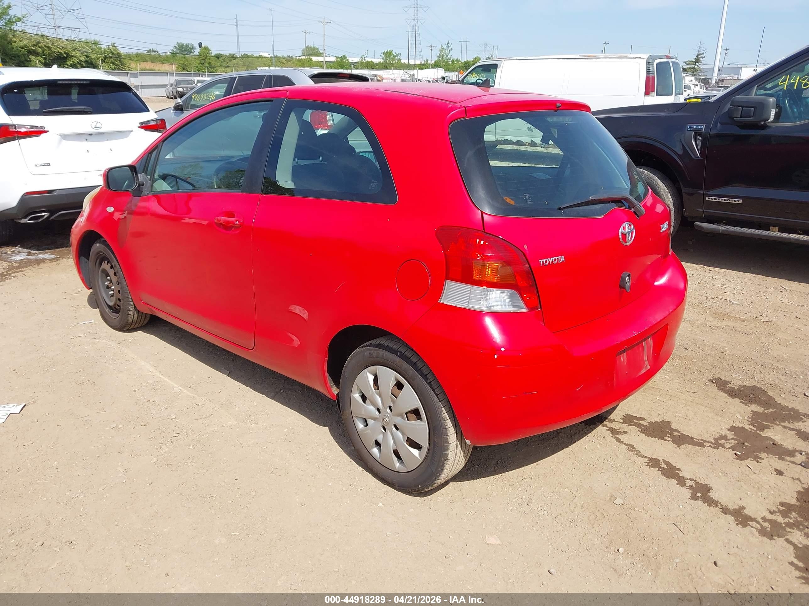 TOYOTA YARIS image 3