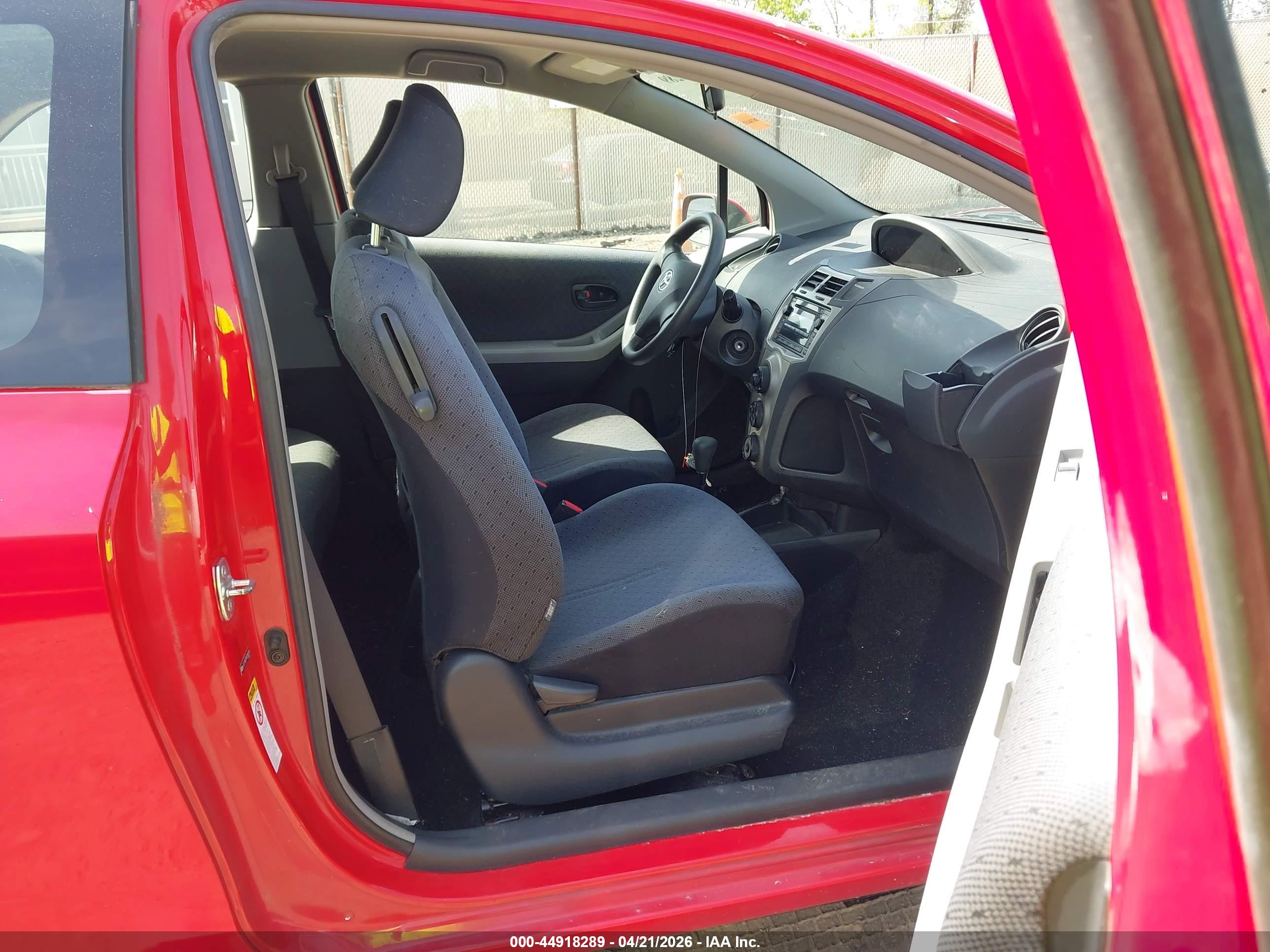 TOYOTA YARIS image 5