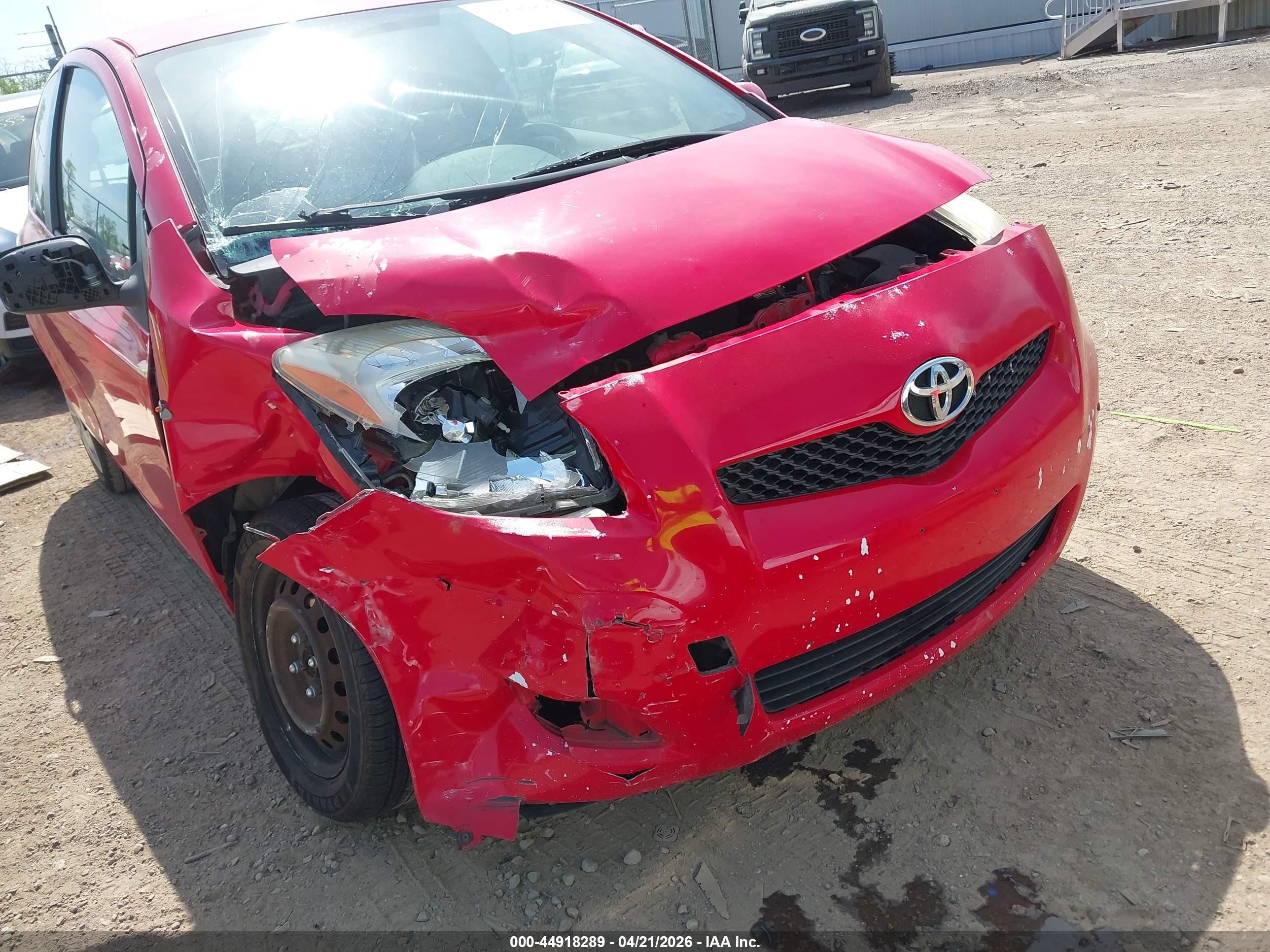 TOYOTA YARIS image 6