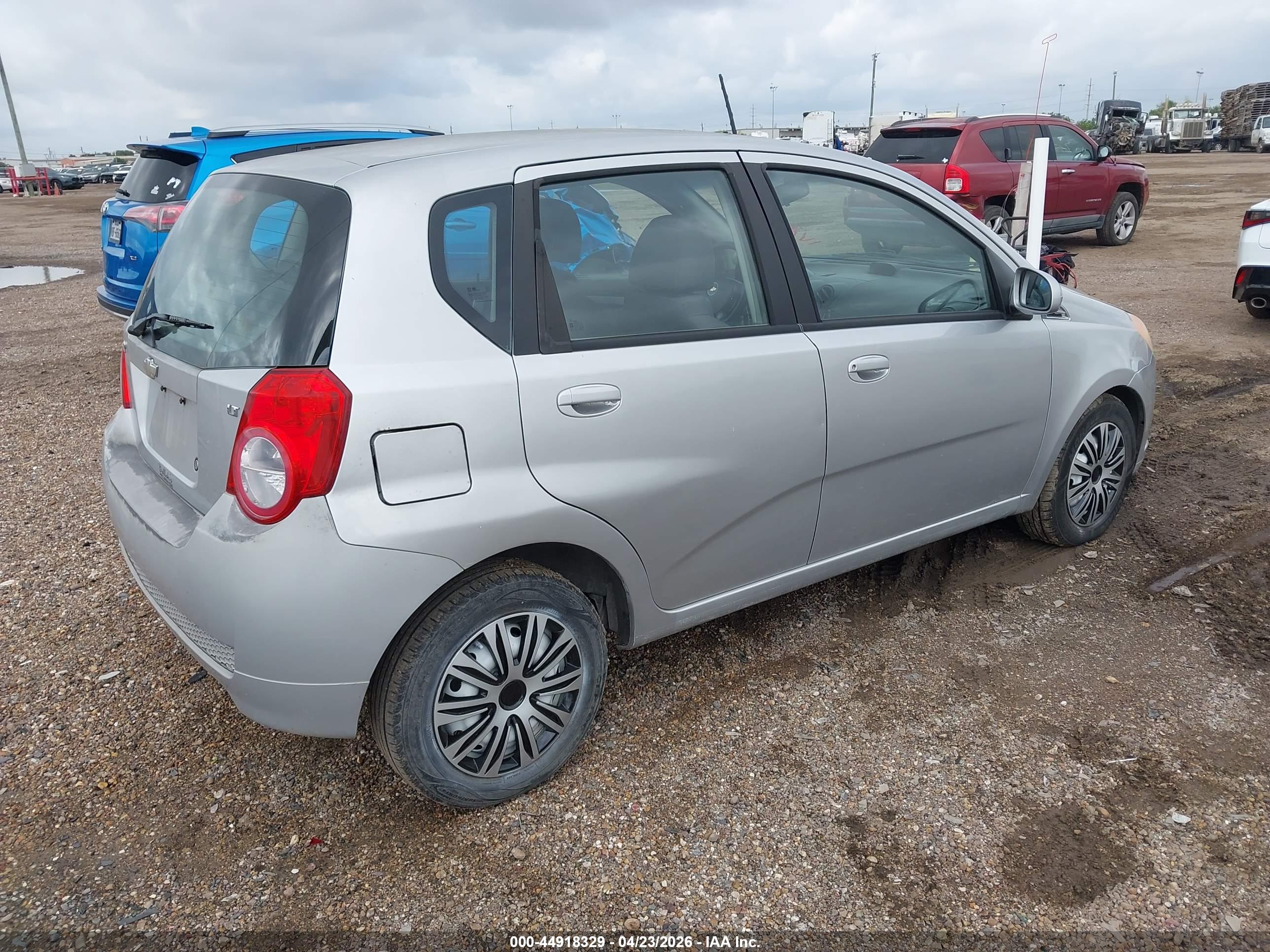 CHEVROLET AVEO image 4