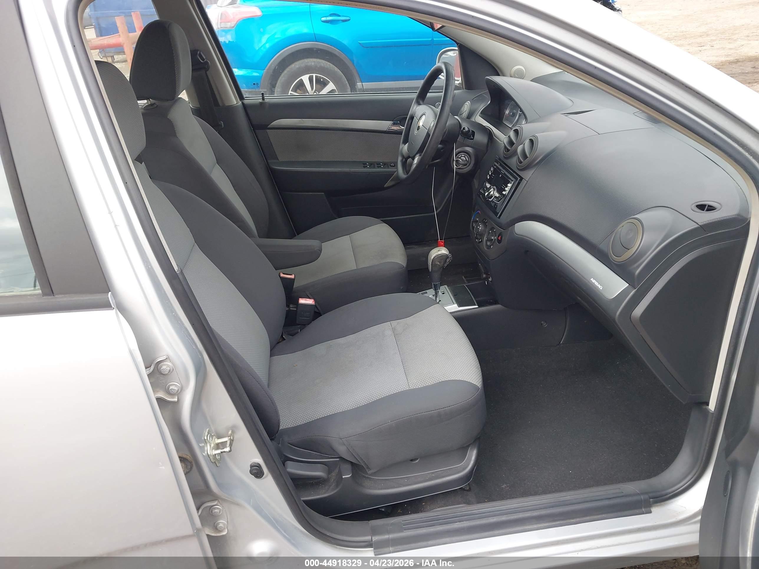 CHEVROLET AVEO image 5