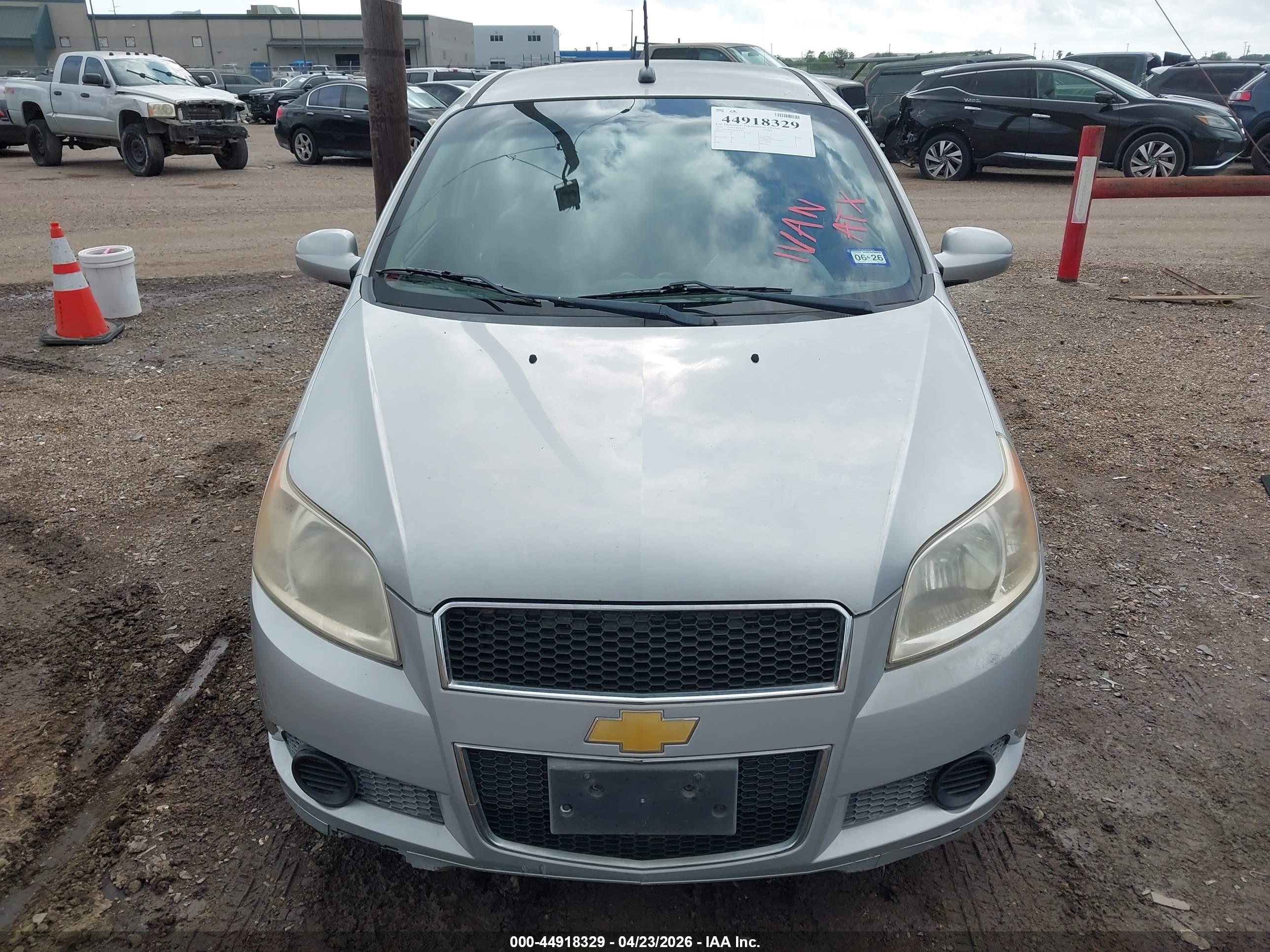 CHEVROLET AVEO image 6