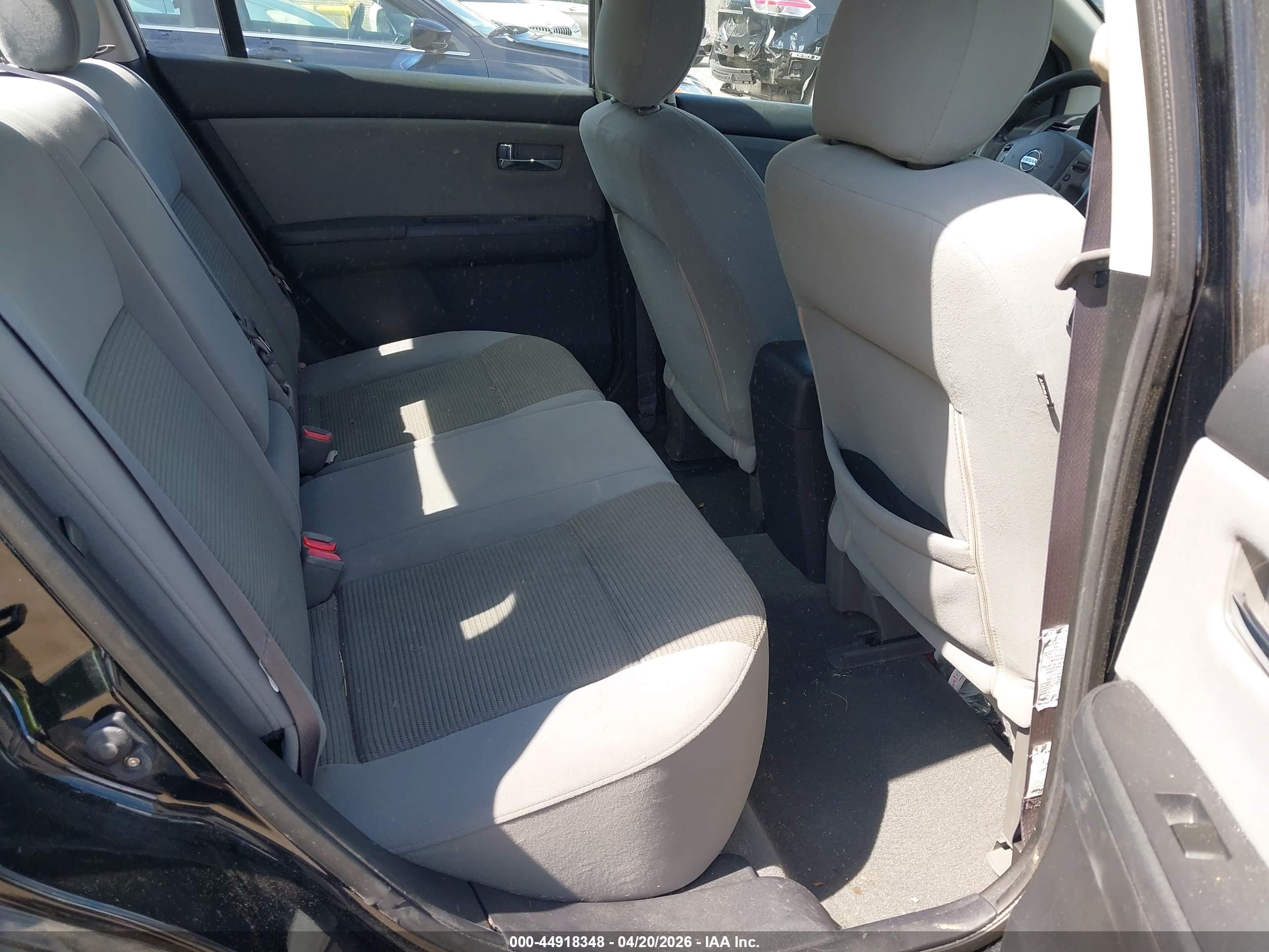 NISSAN SENTRA image 8