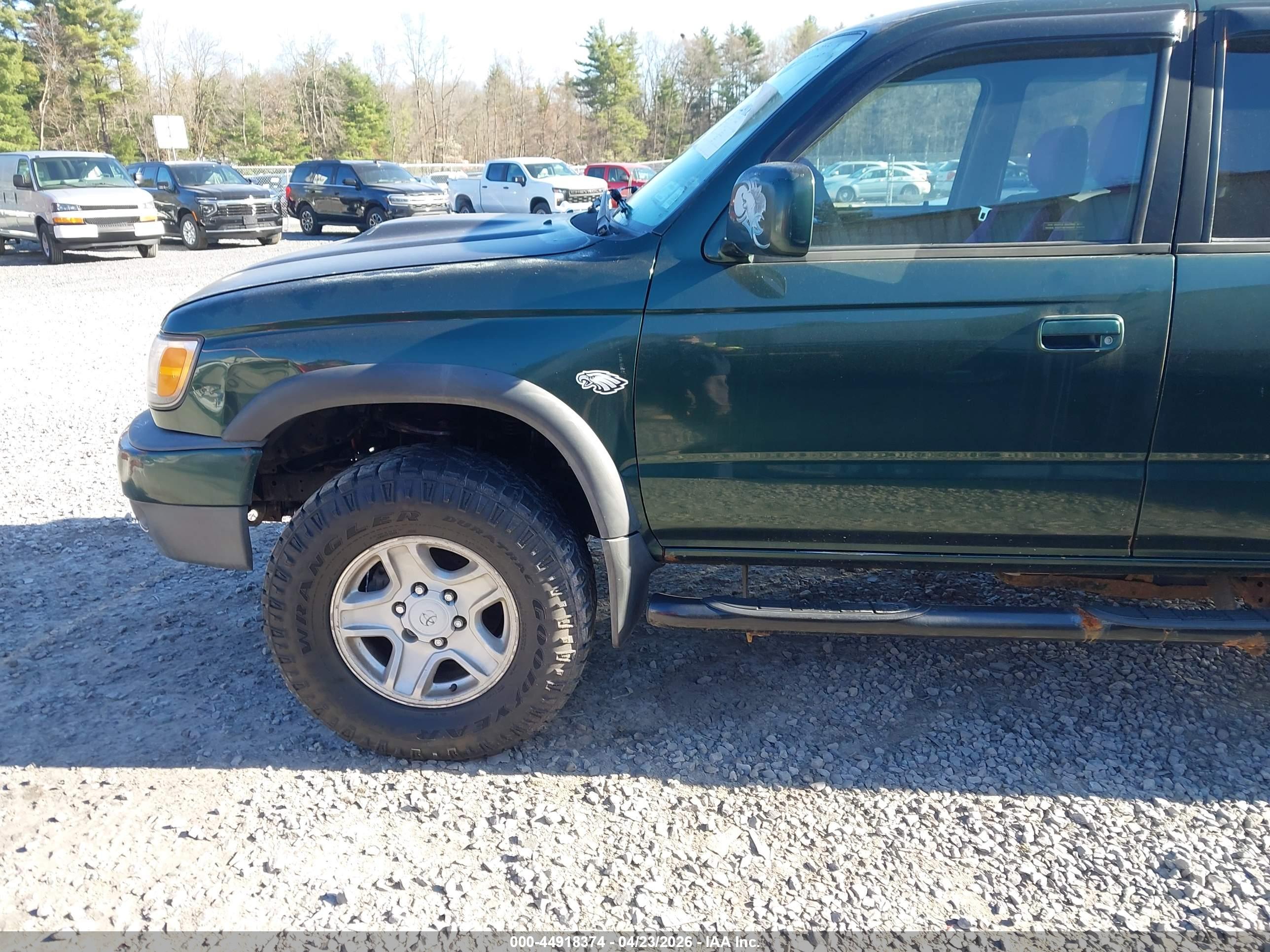 TOYOTA 4RUNNER image 6