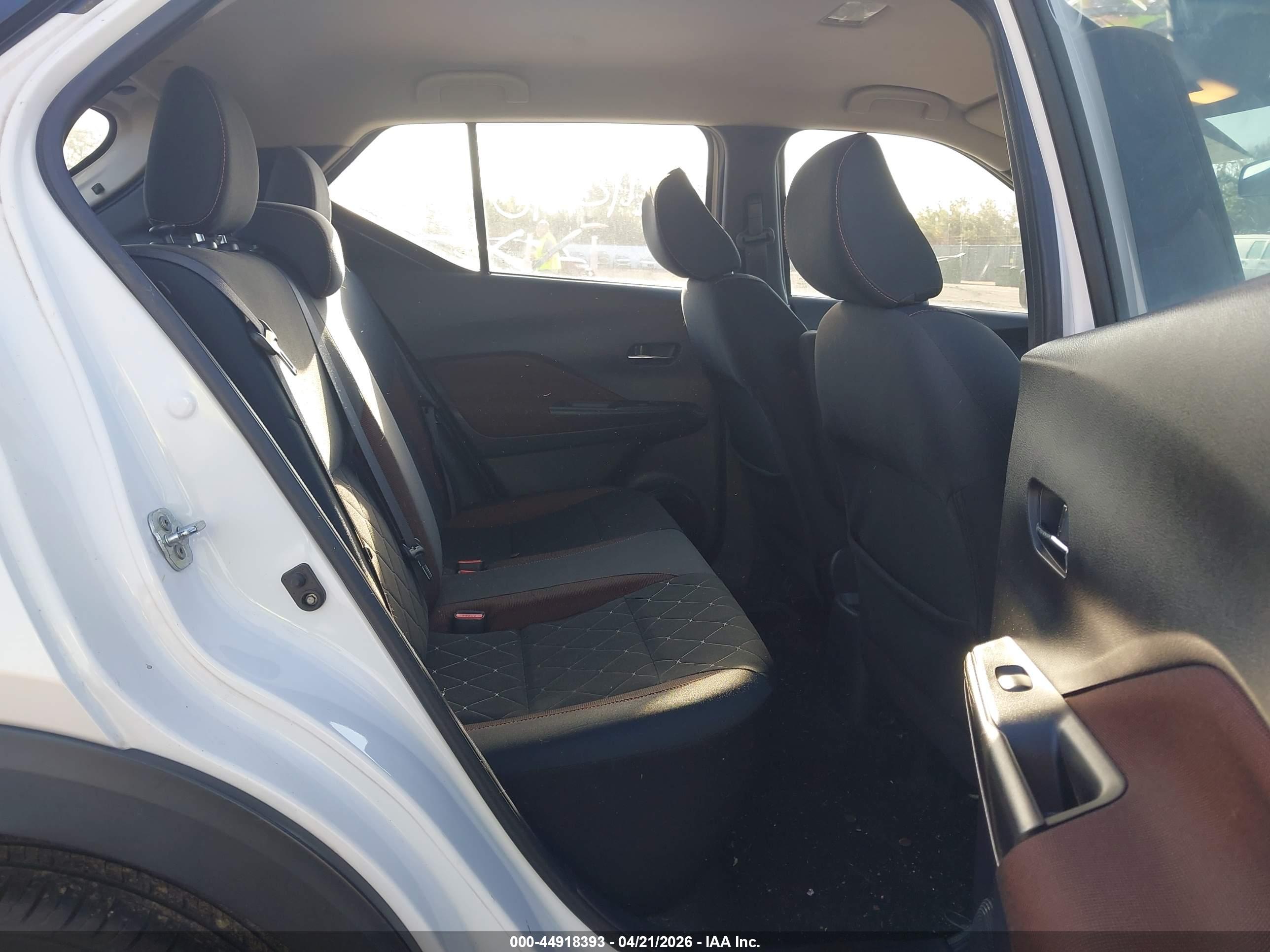 NISSAN KICKS image 8