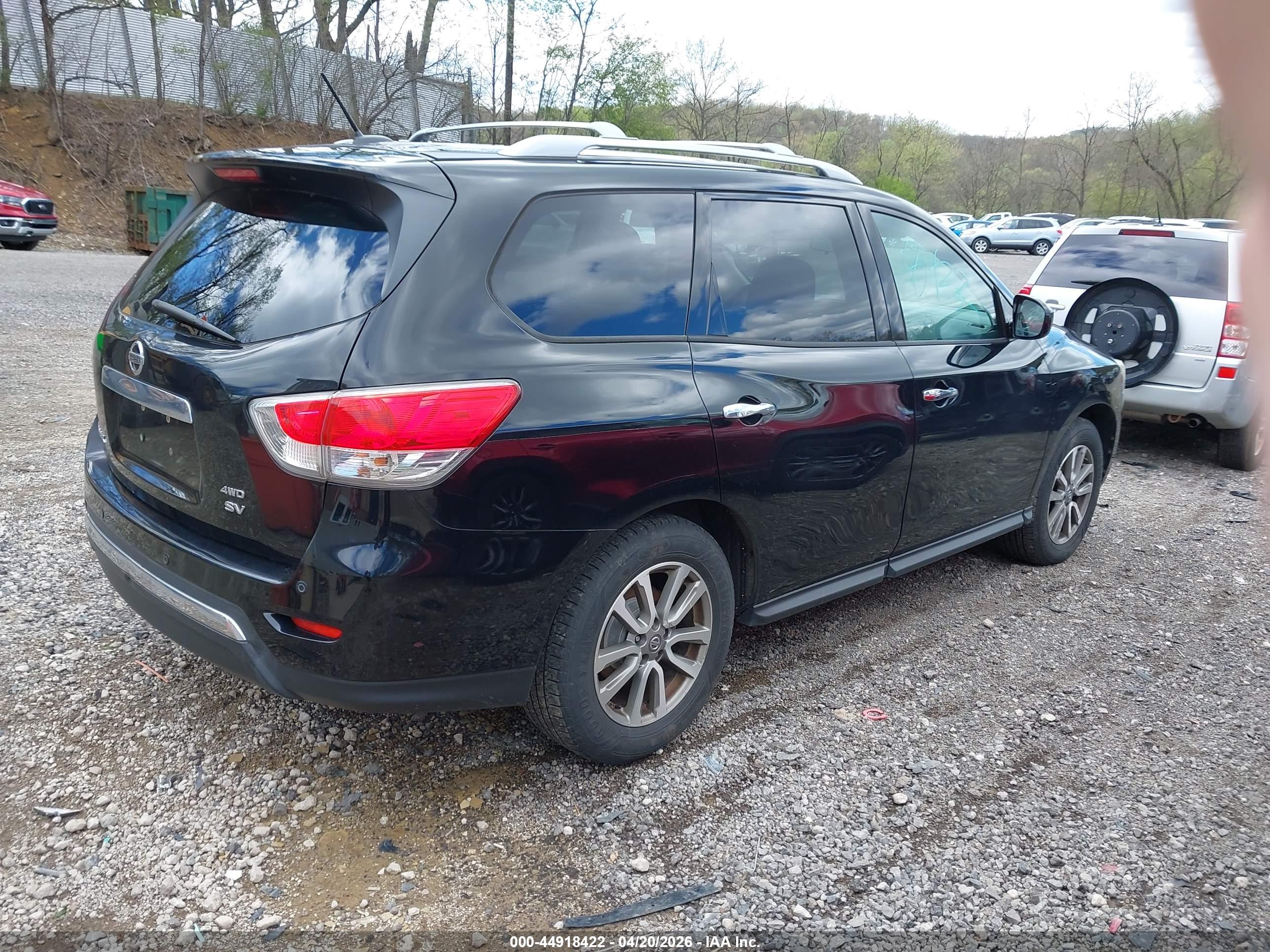NISSAN PATHFINDER image 4