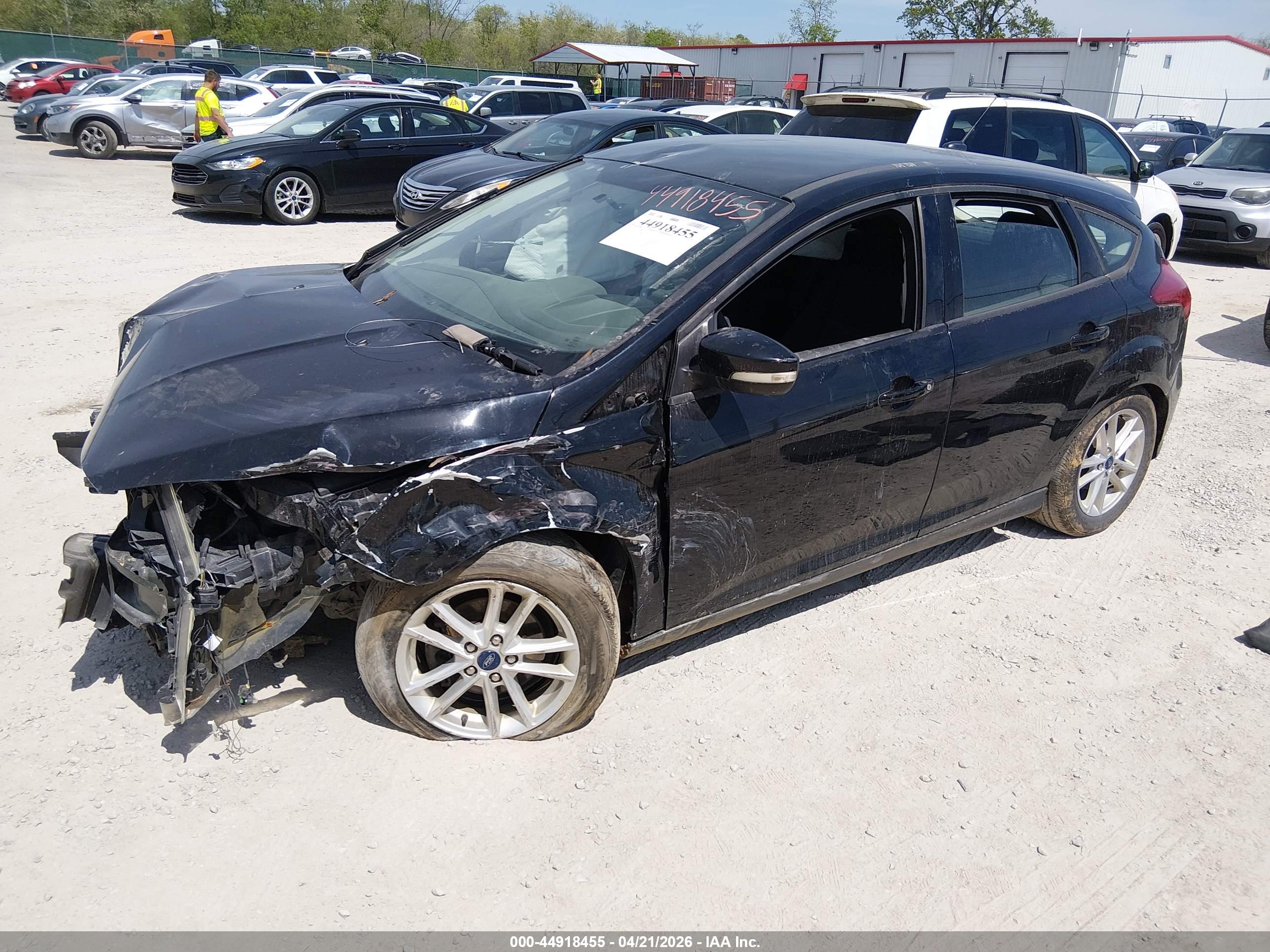 FORD FOCUS image 2