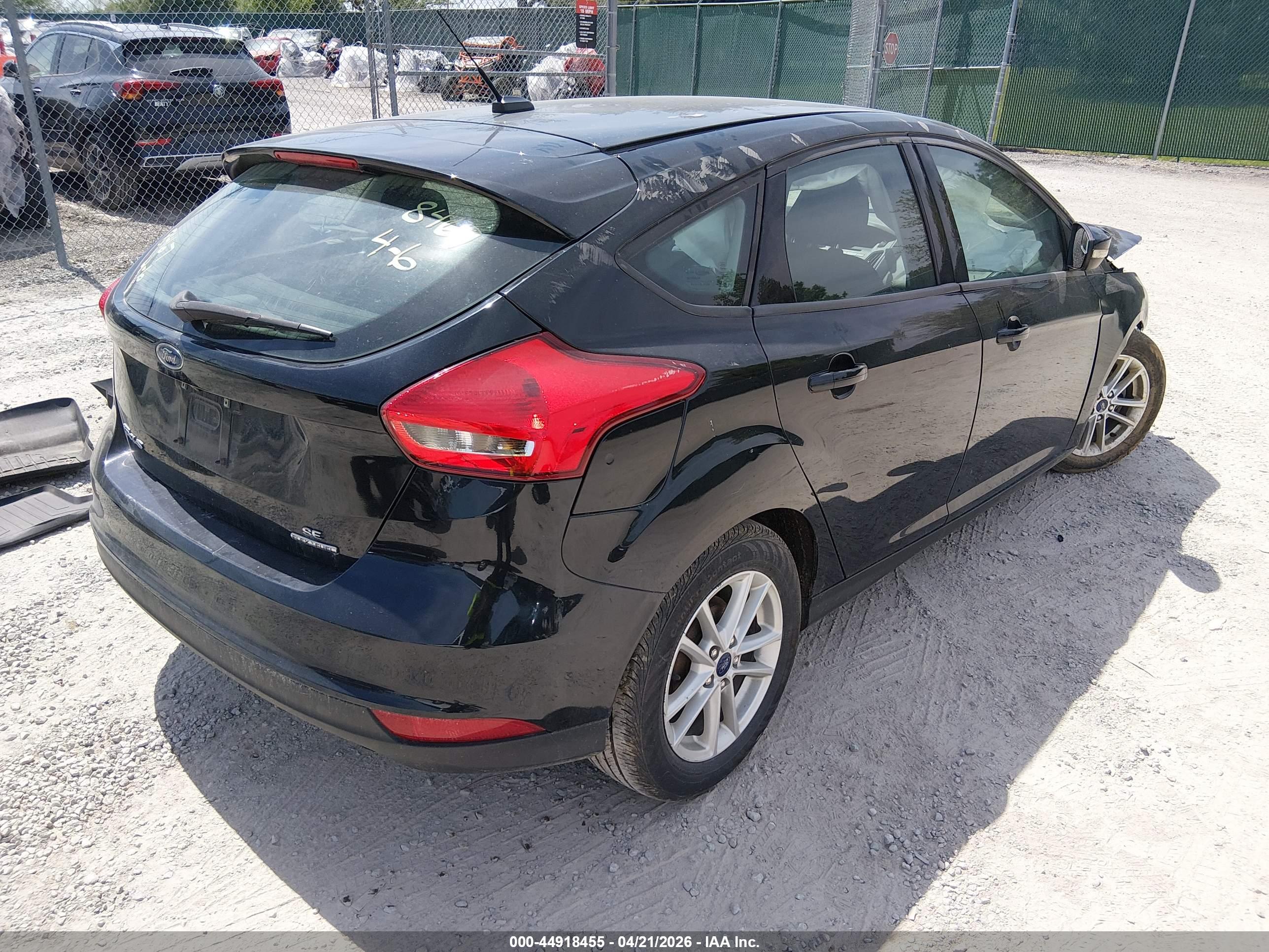 FORD FOCUS image 4