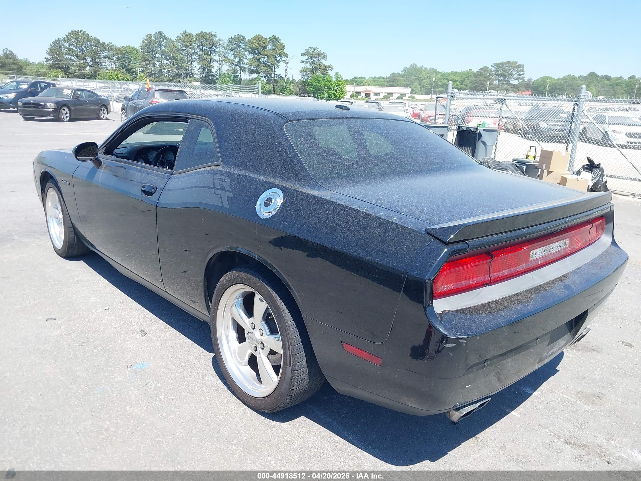 DODGE CHALLENGER image 3