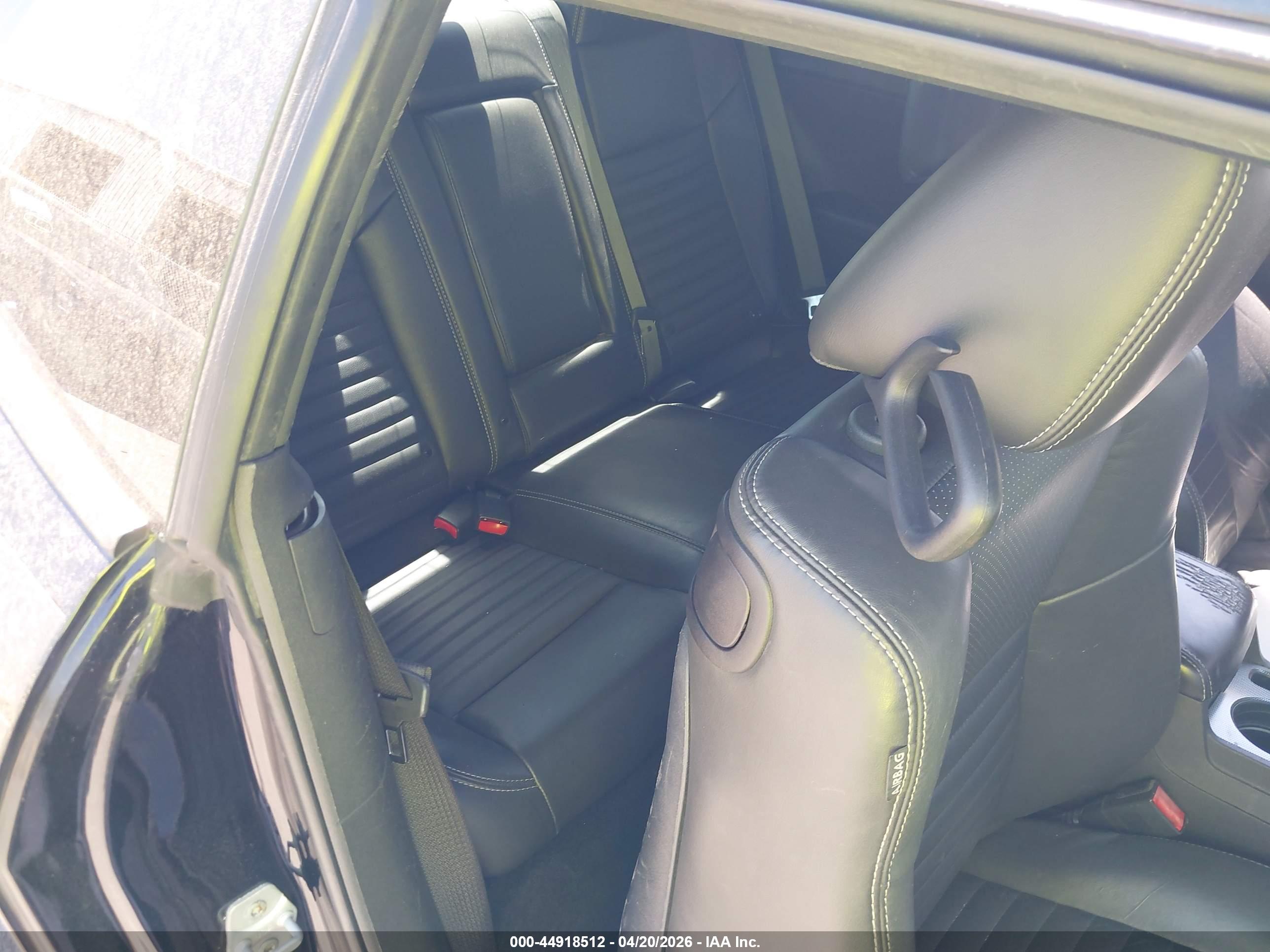 DODGE CHALLENGER image 8