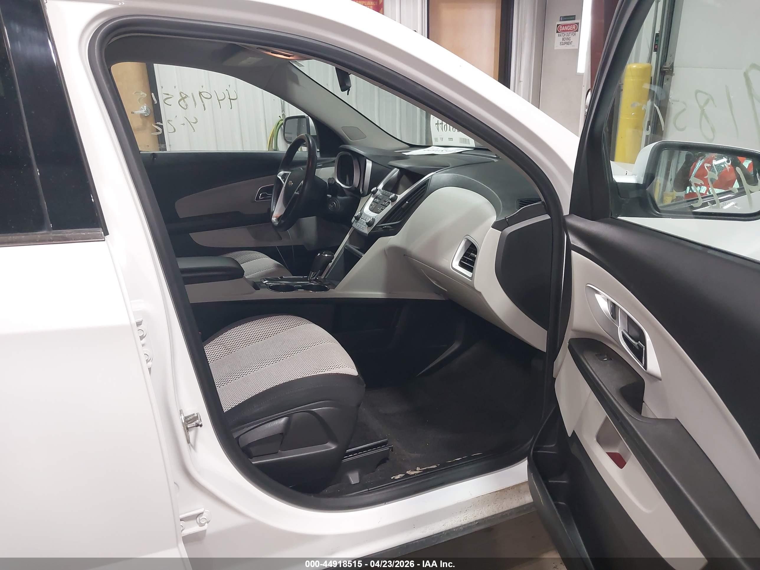 CHEVROLET EQUINOX image 5