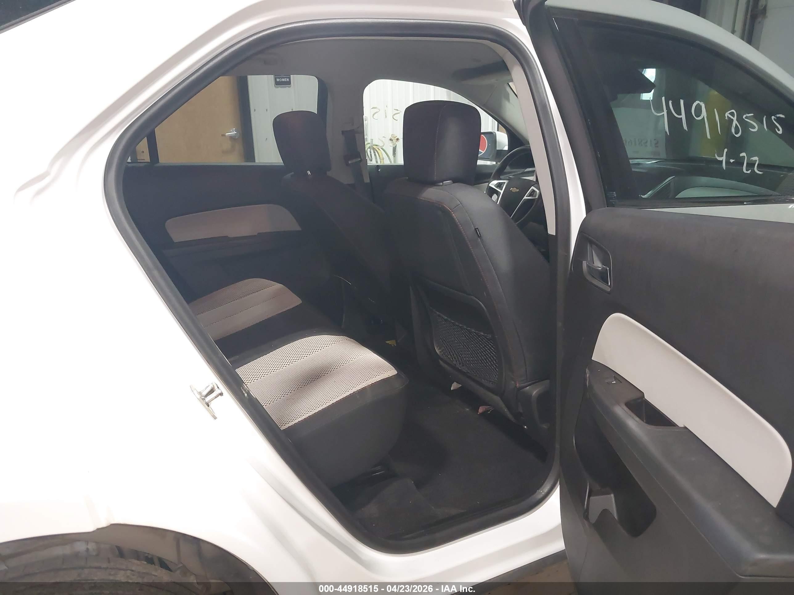 CHEVROLET EQUINOX image 8