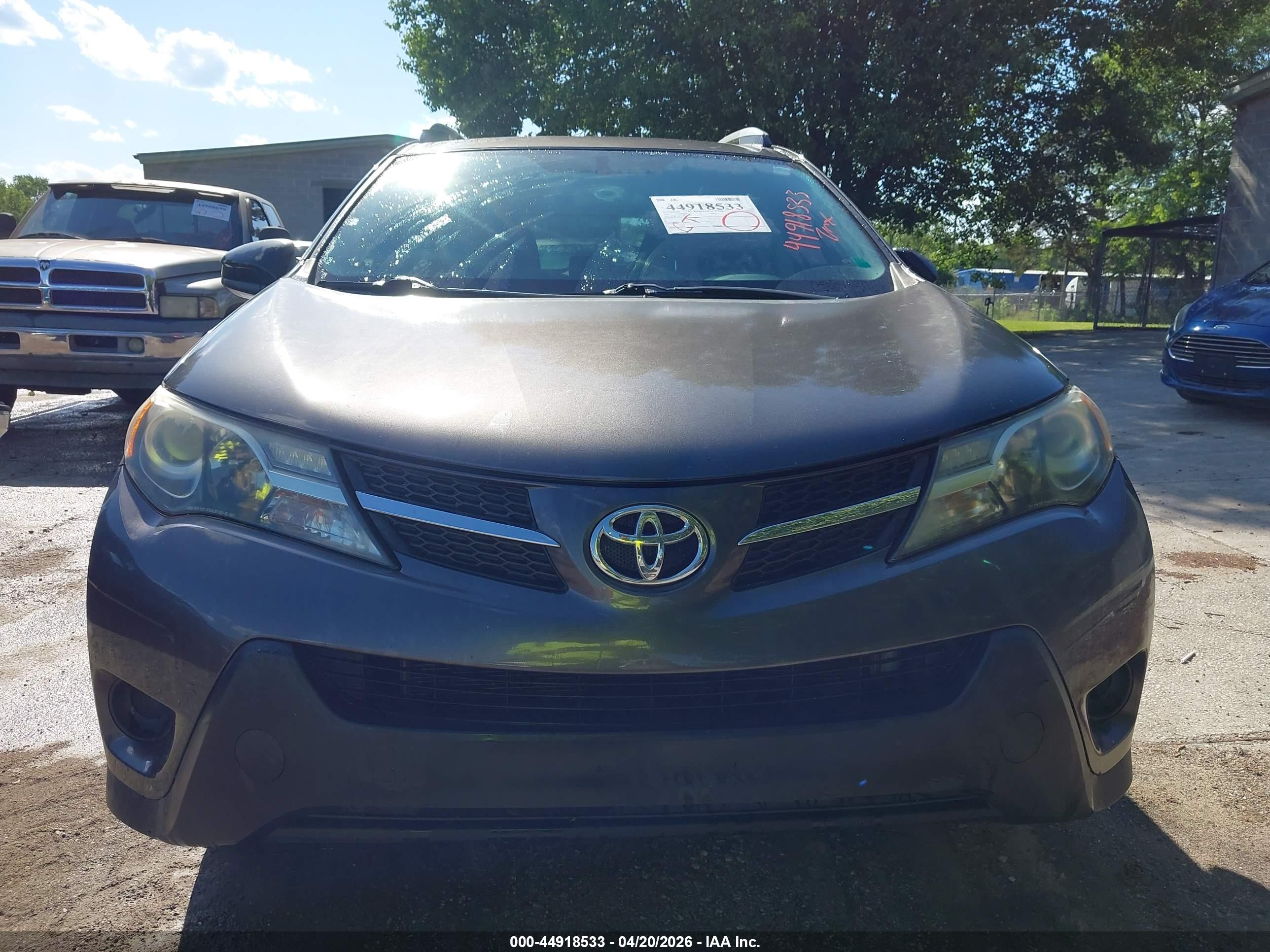 TOYOTA RAV4 image 6