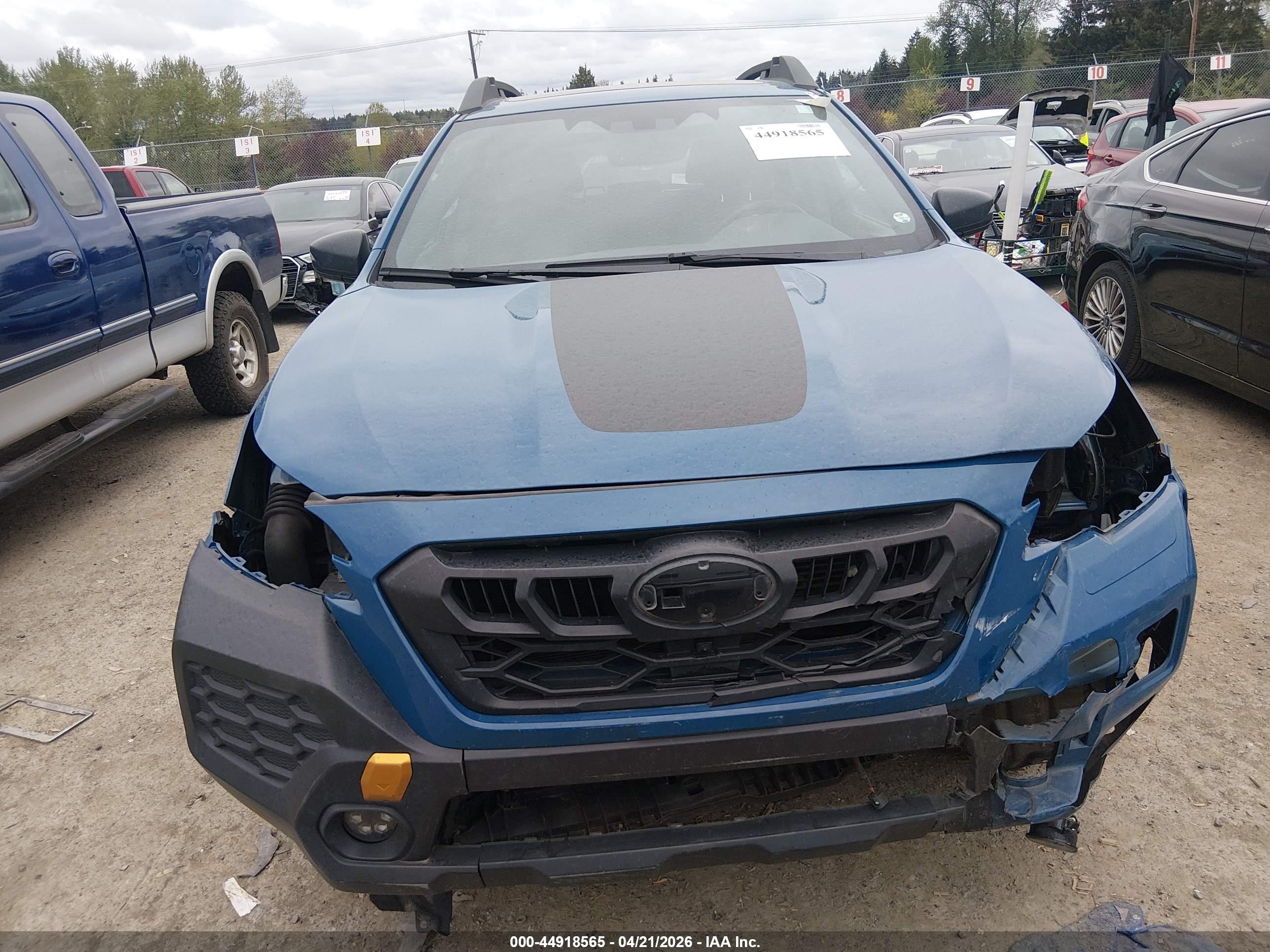 SUBARU OUTBACK image 6