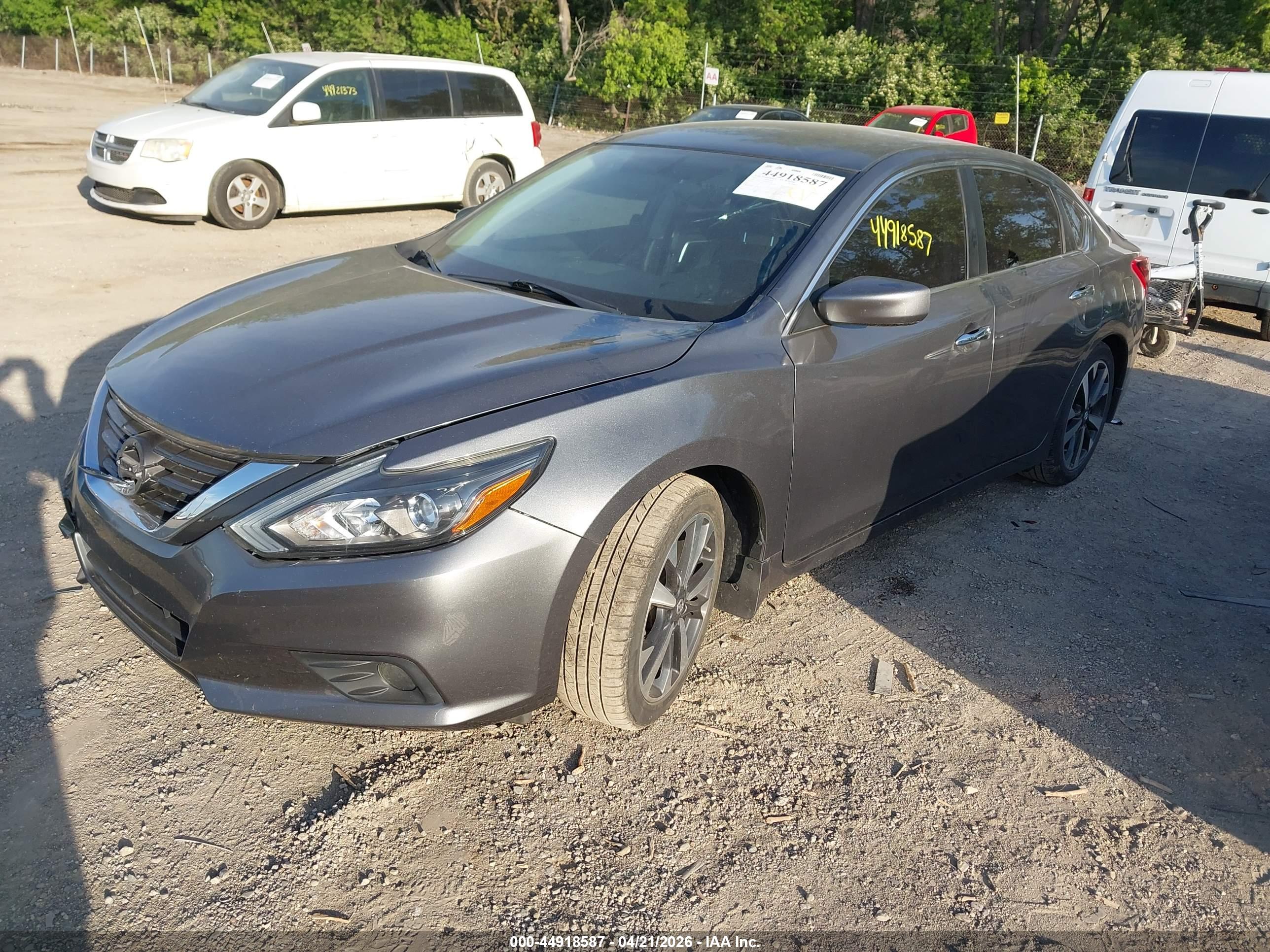 NISSAN ALTIMA image 2